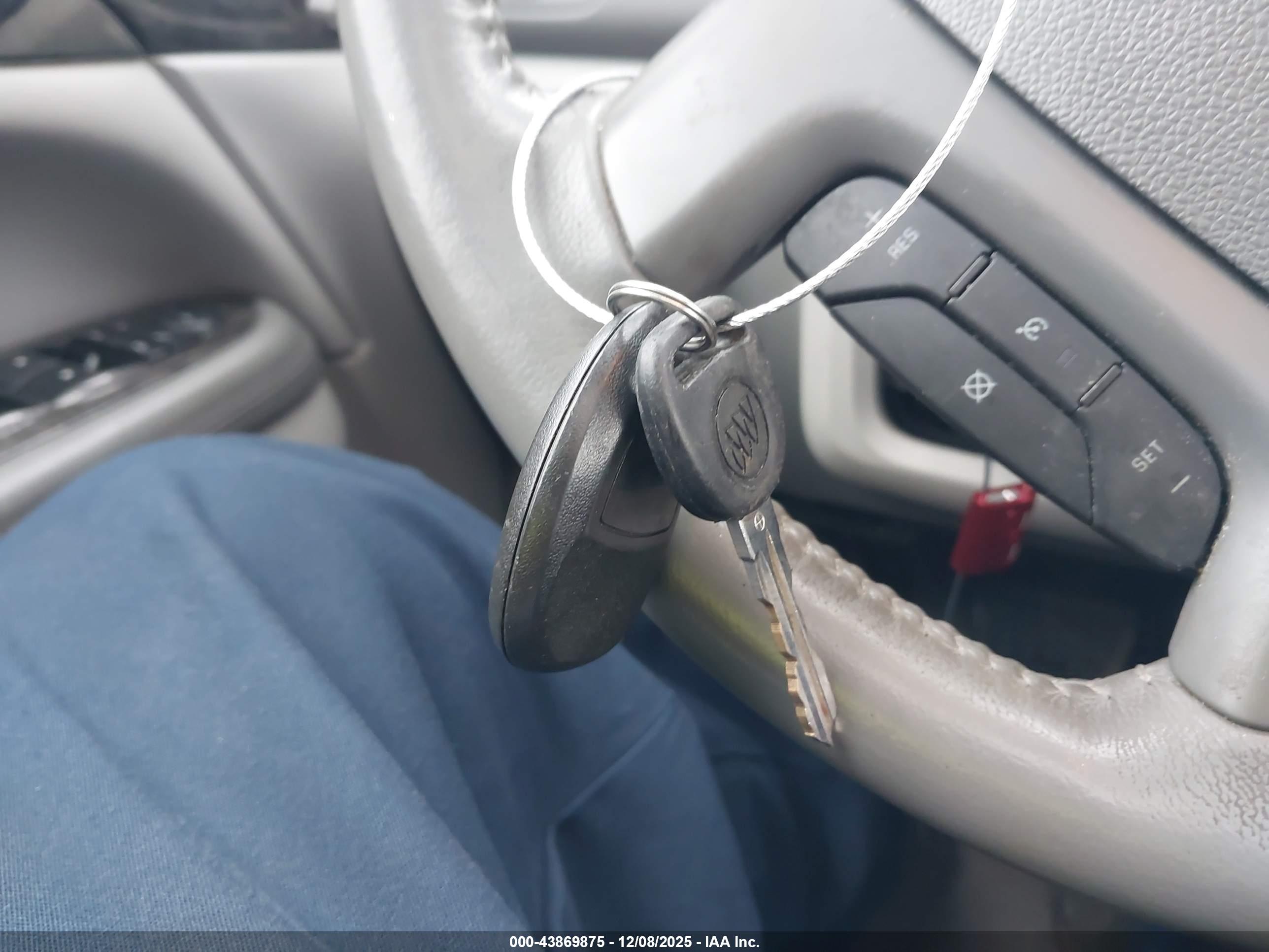 BUICK ENCLAVE image 11