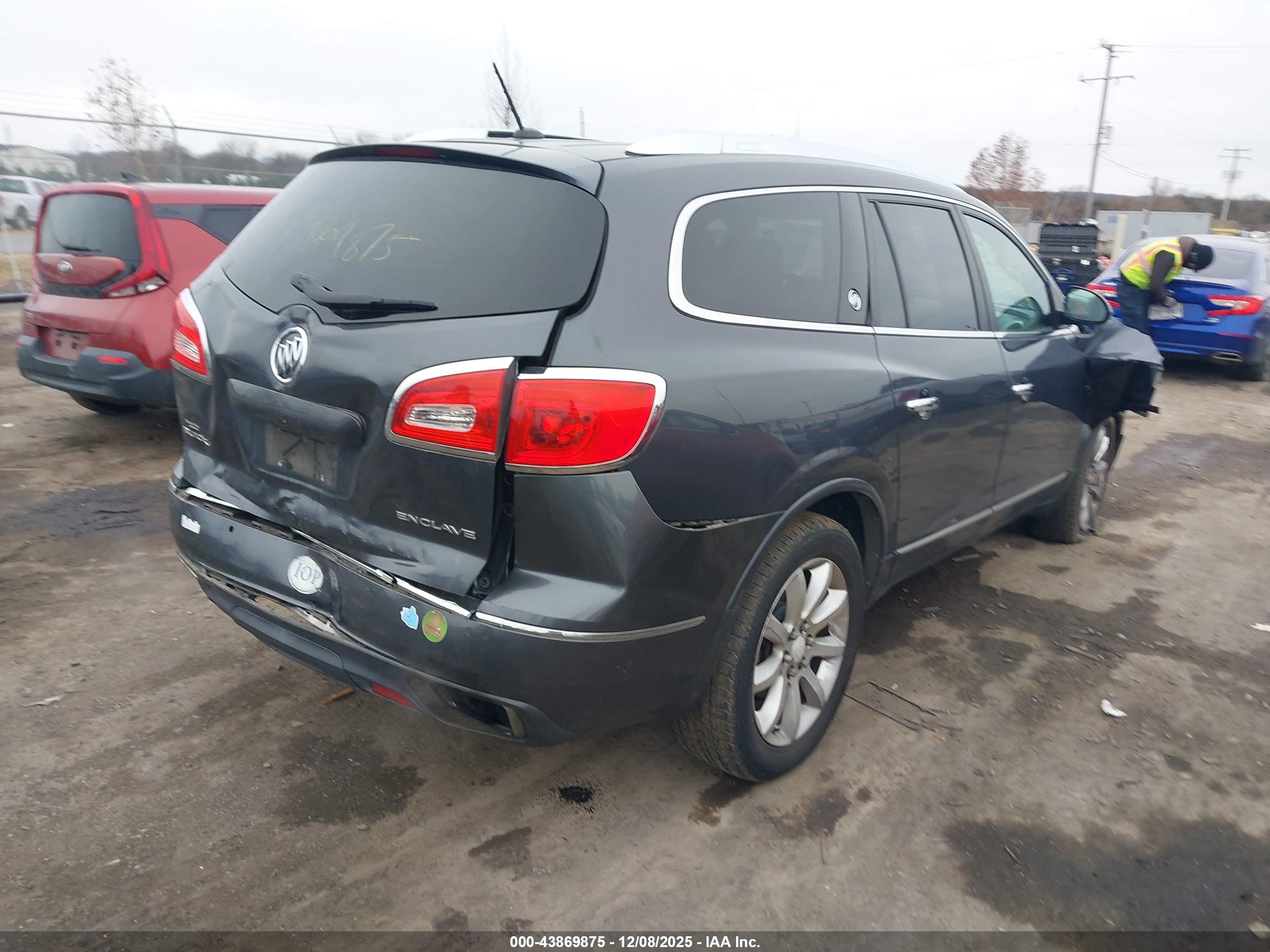 BUICK ENCLAVE image 4