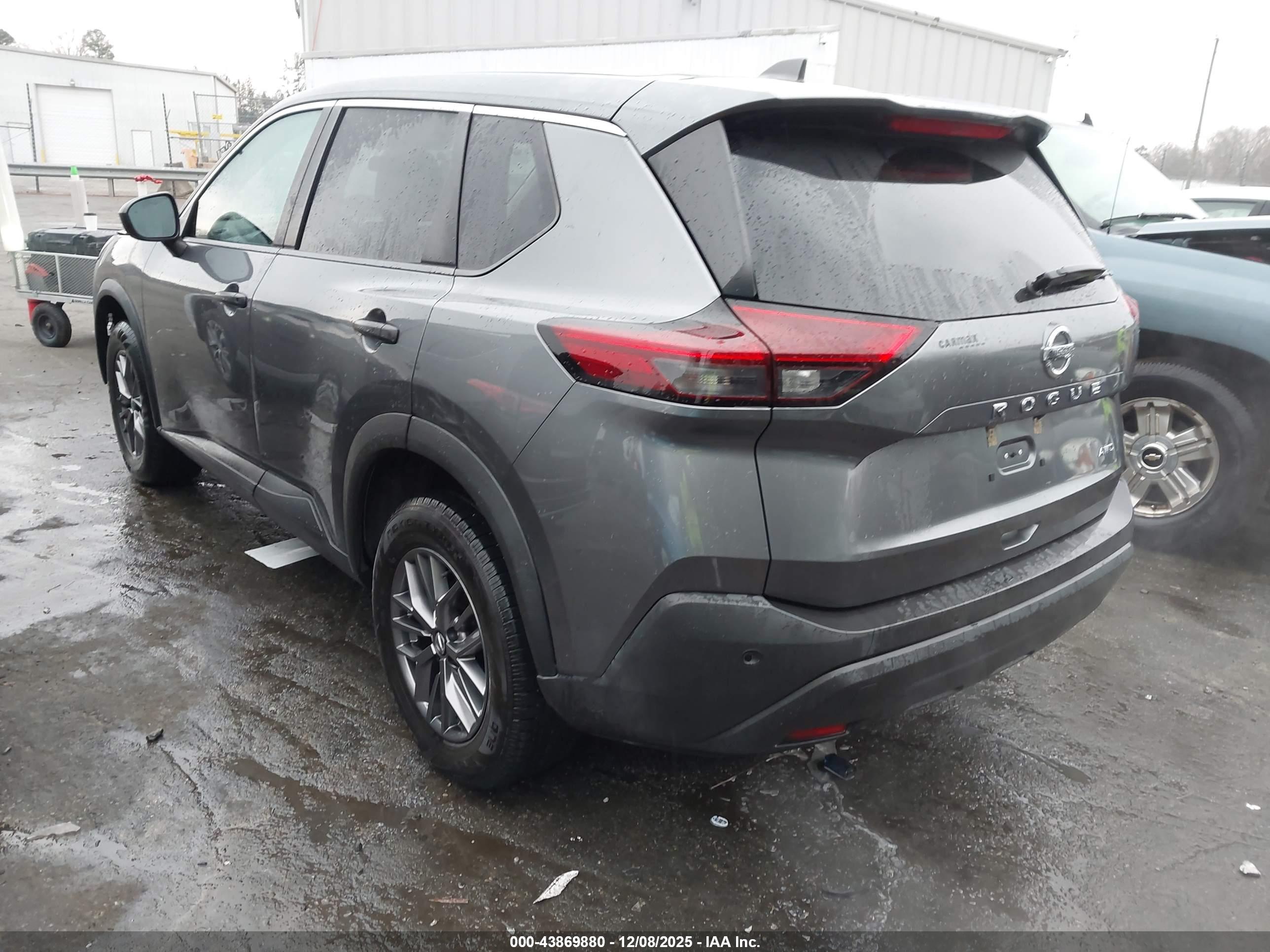 NISSAN ROGUE image 3
