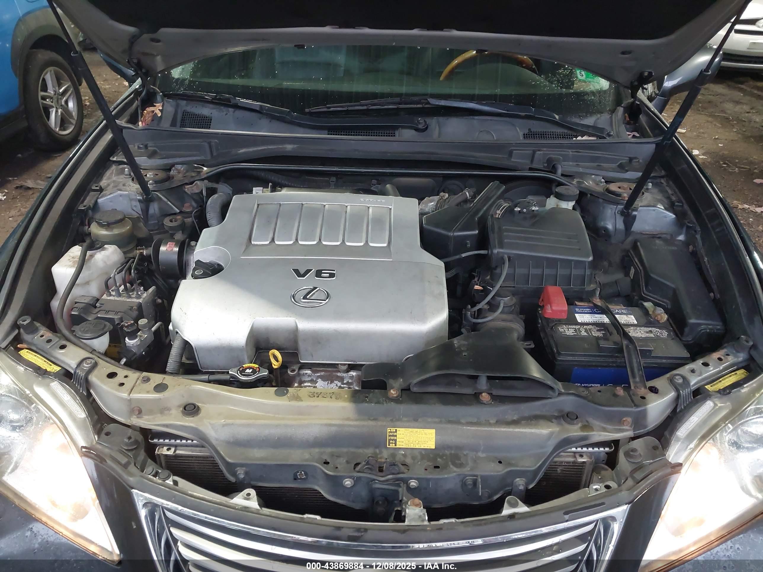 LEXUS ES image 10