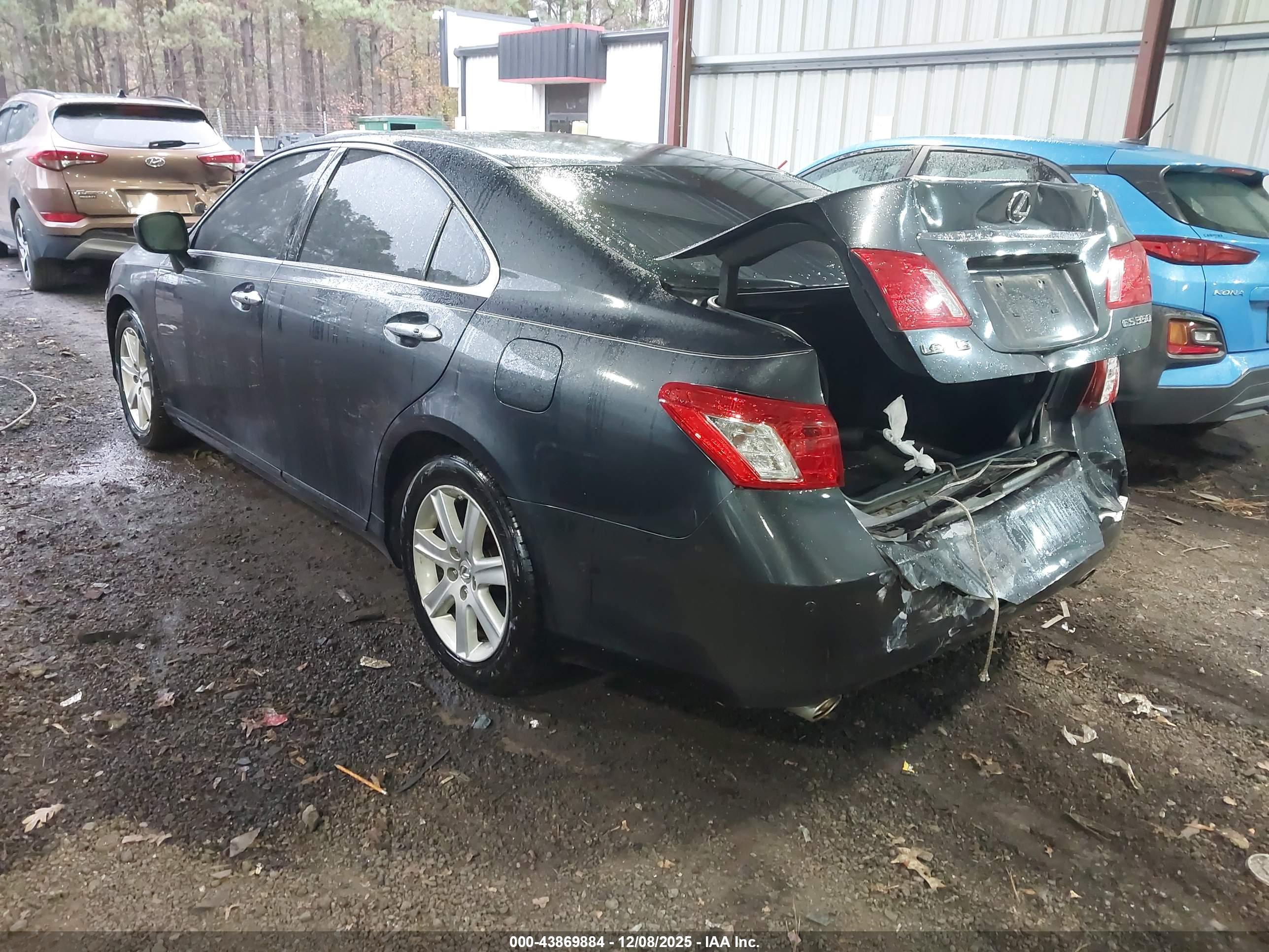 LEXUS ES image 3