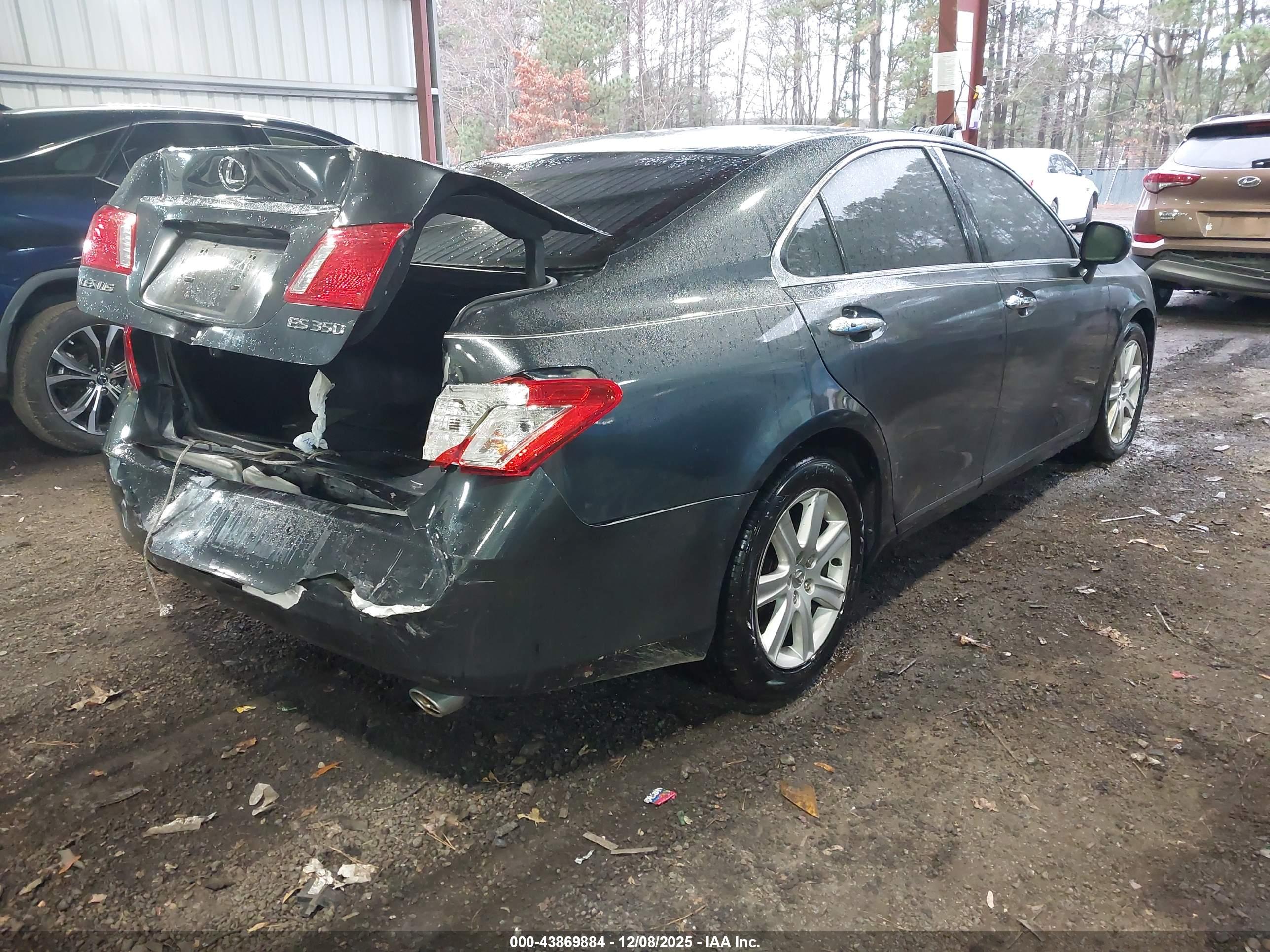 LEXUS ES image 4