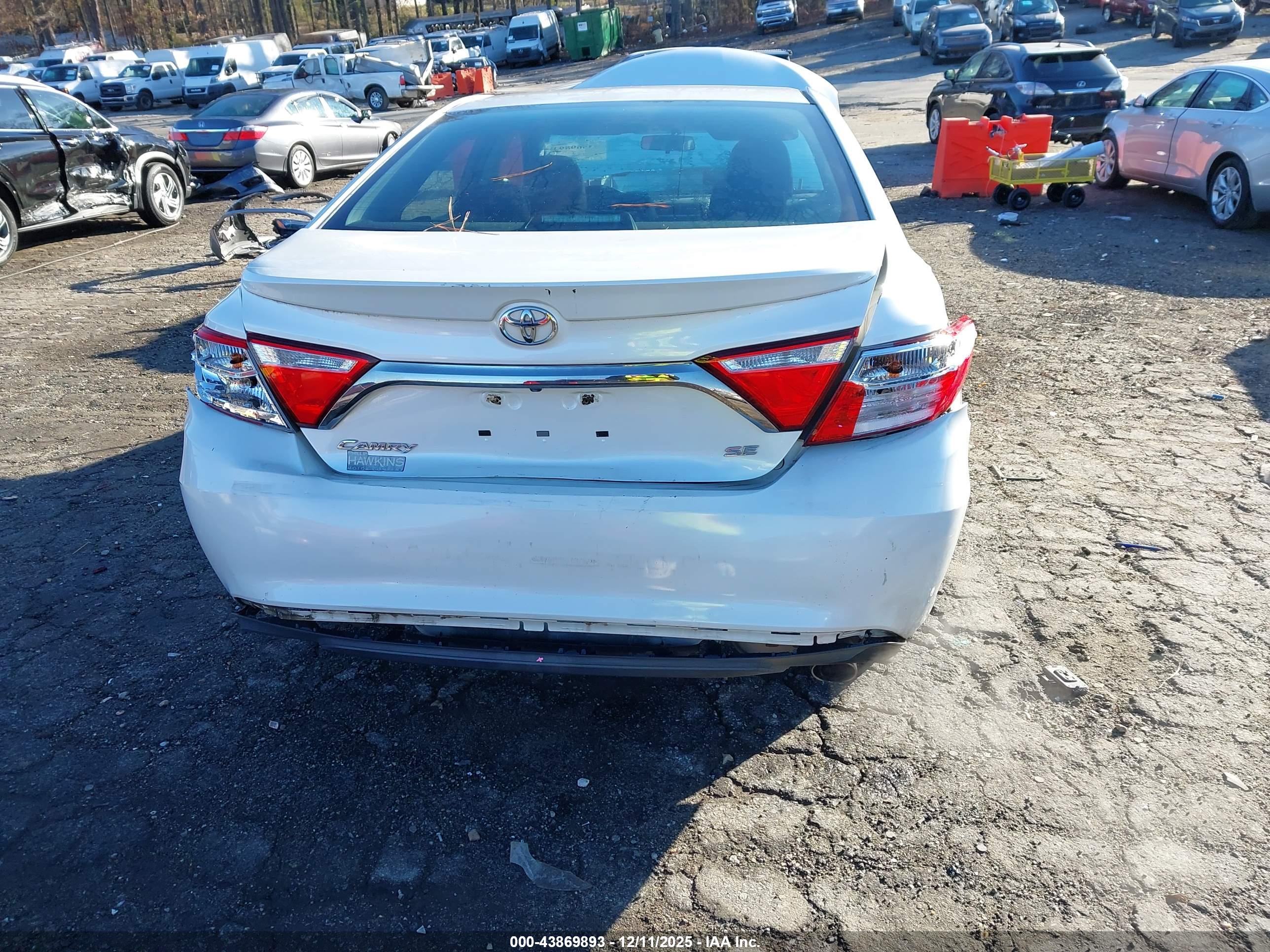 TOYOTA CAMRY image 6