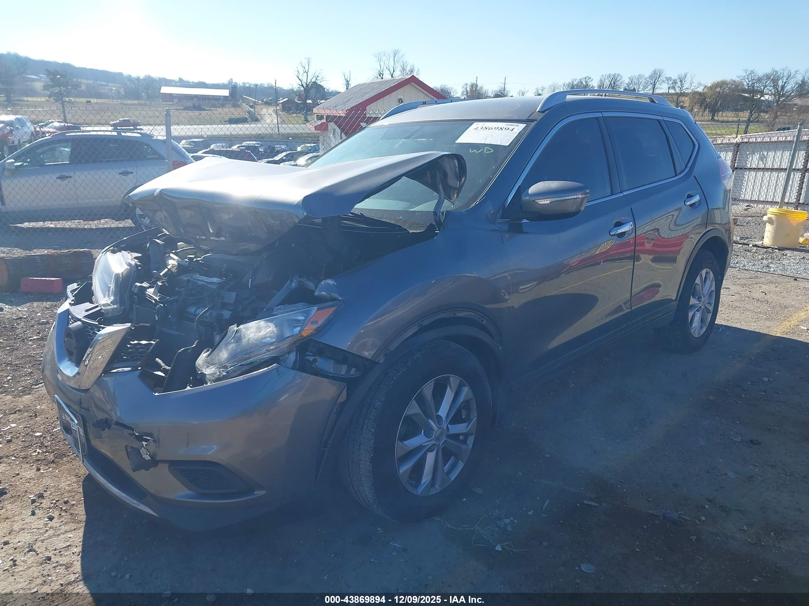 NISSAN ROGUE image 2