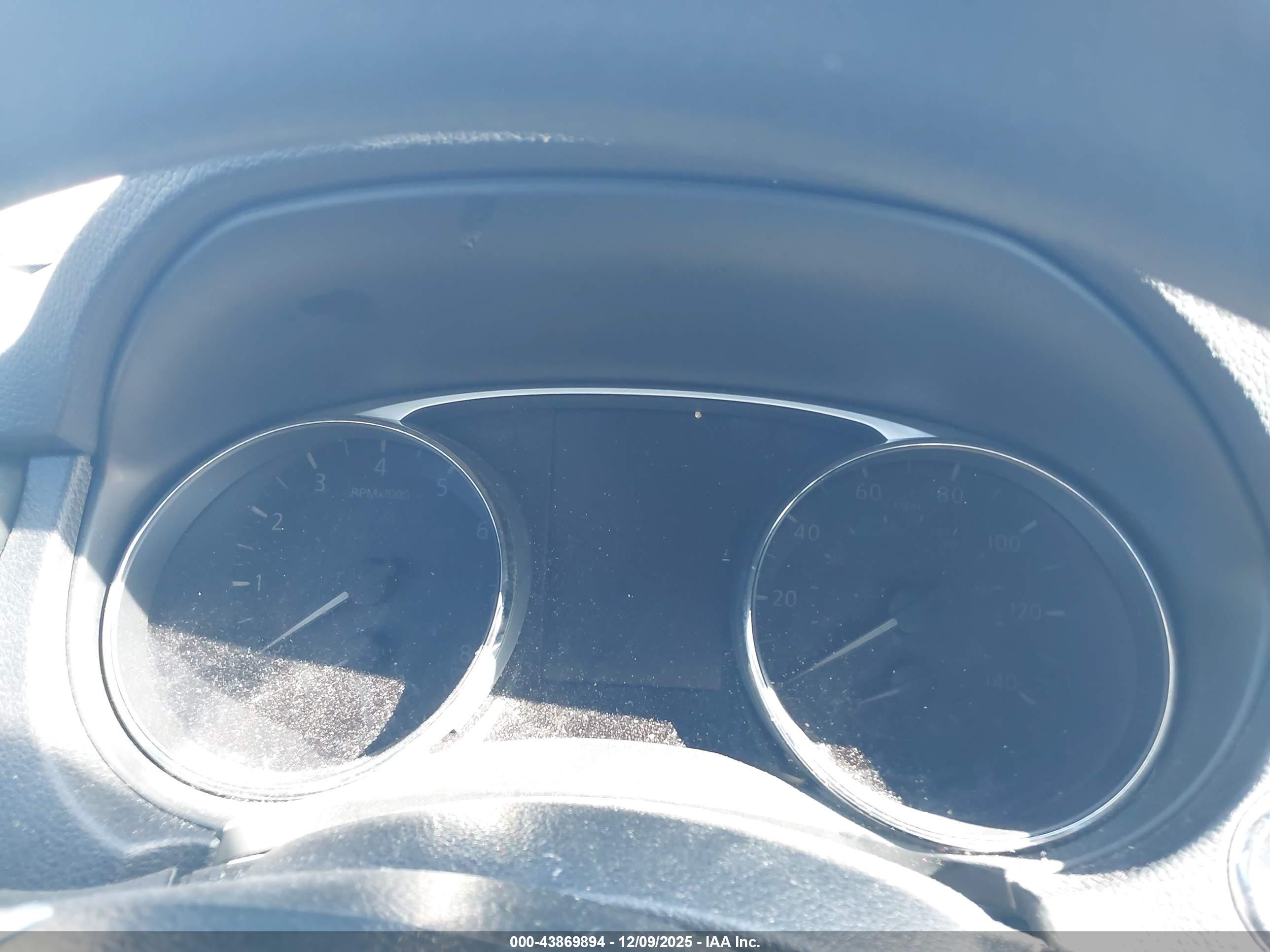 NISSAN ROGUE image 7