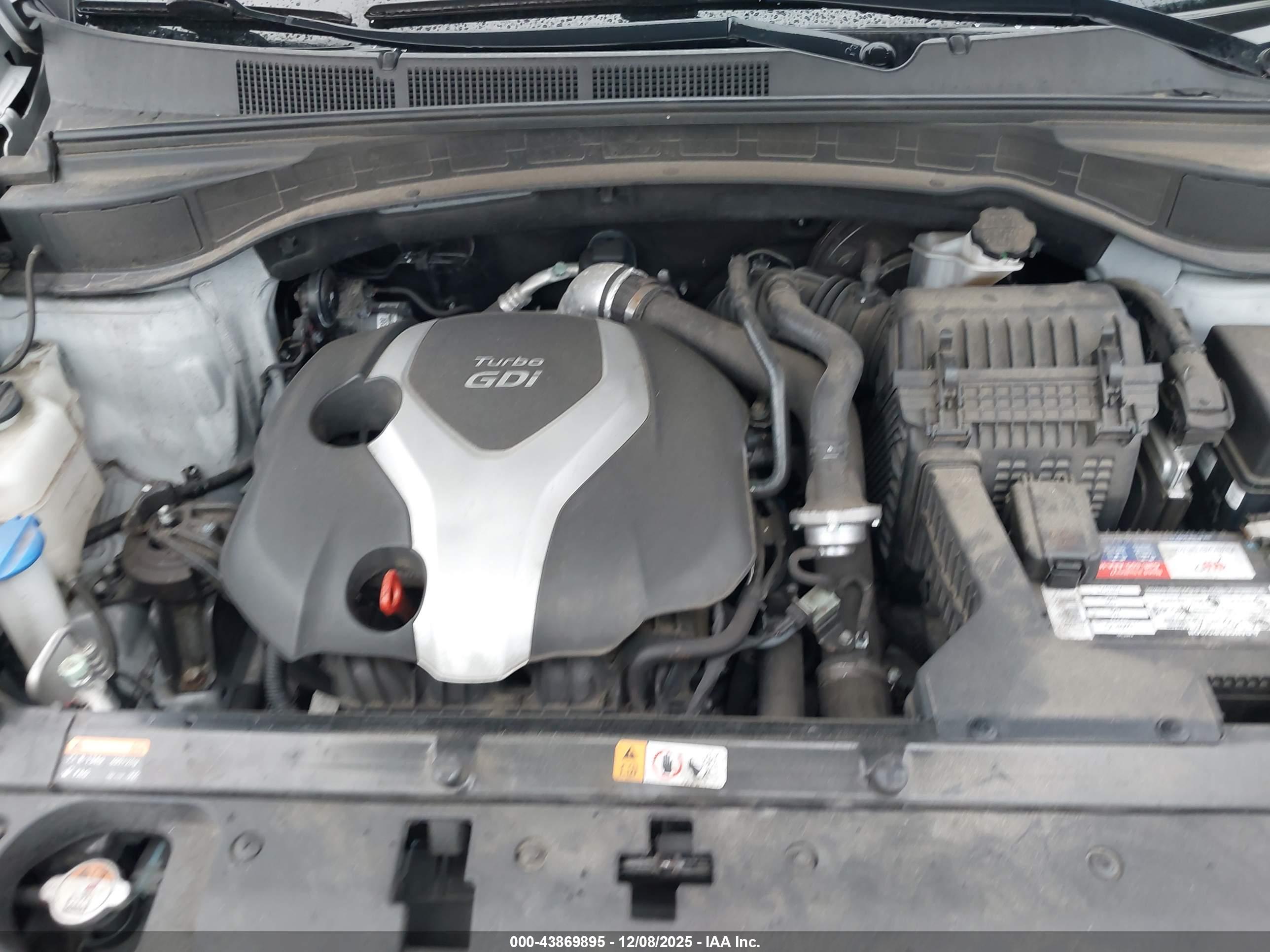 HYUNDAI SANTA image 10
