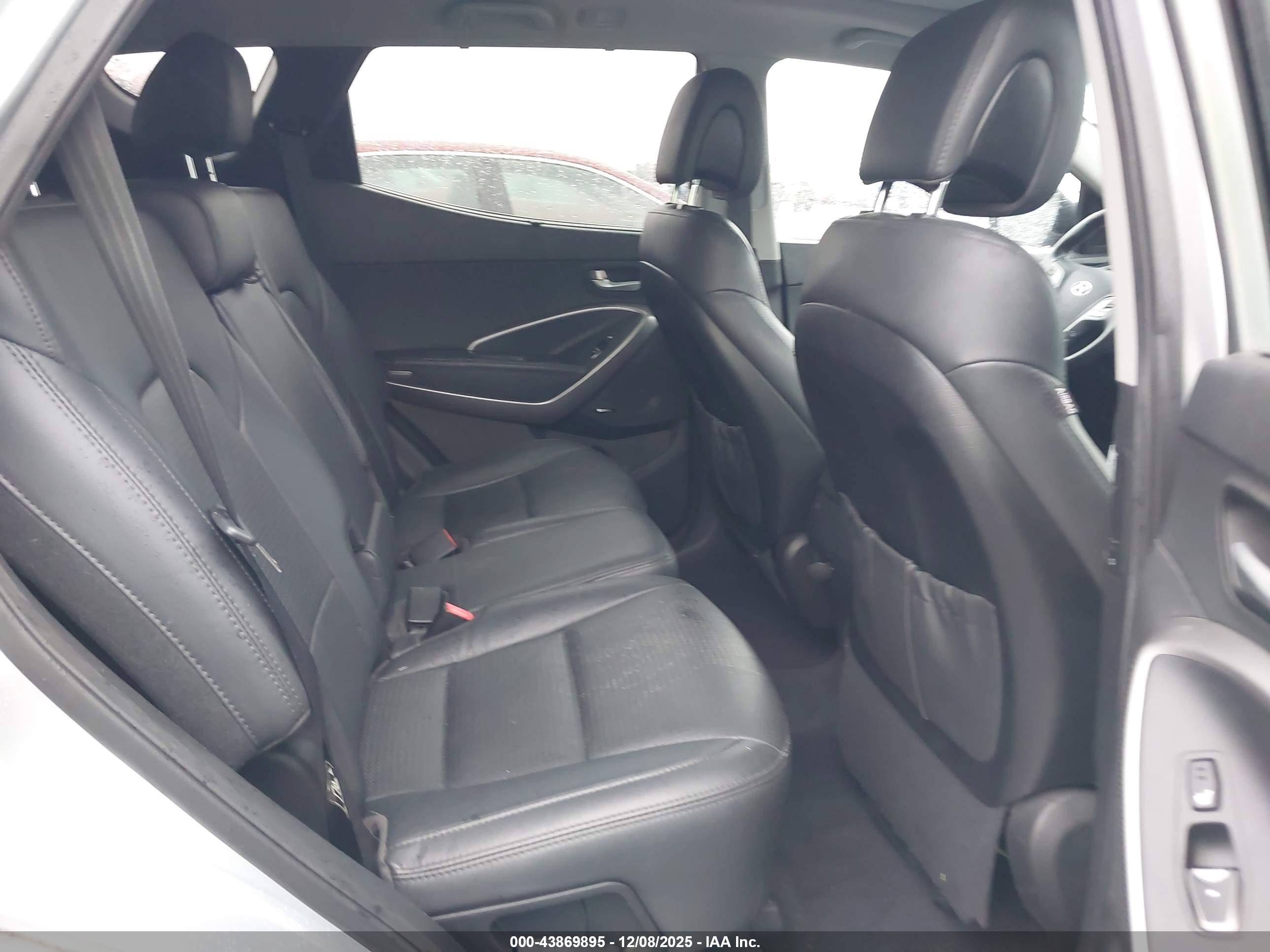 HYUNDAI SANTA image 8