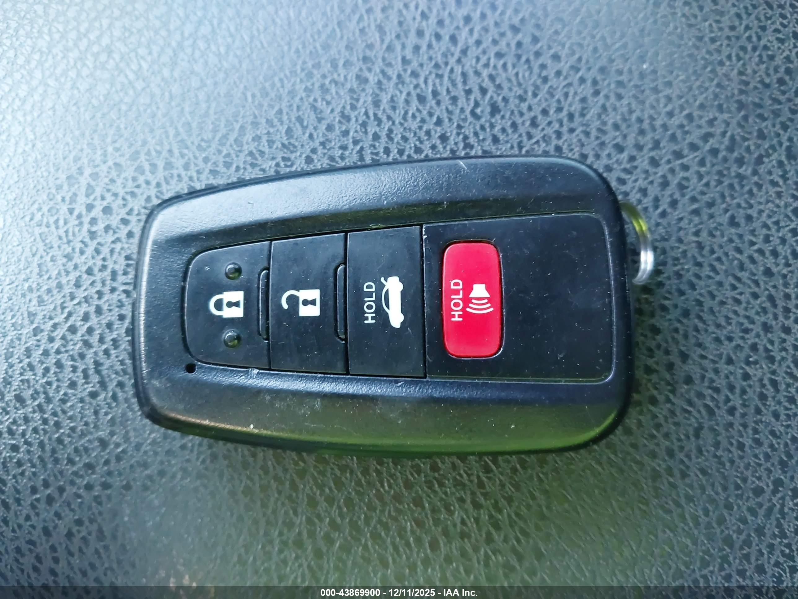 TOYOTA CAMRY image 11