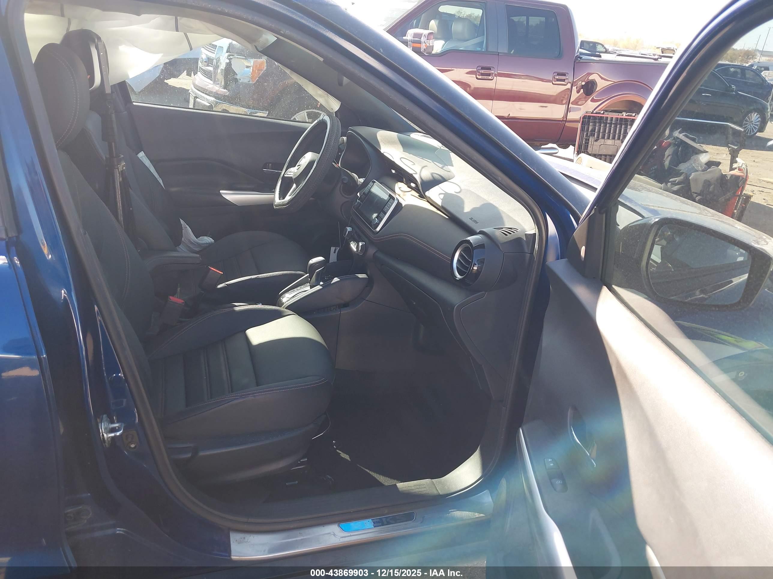 NISSAN KICKS image 5