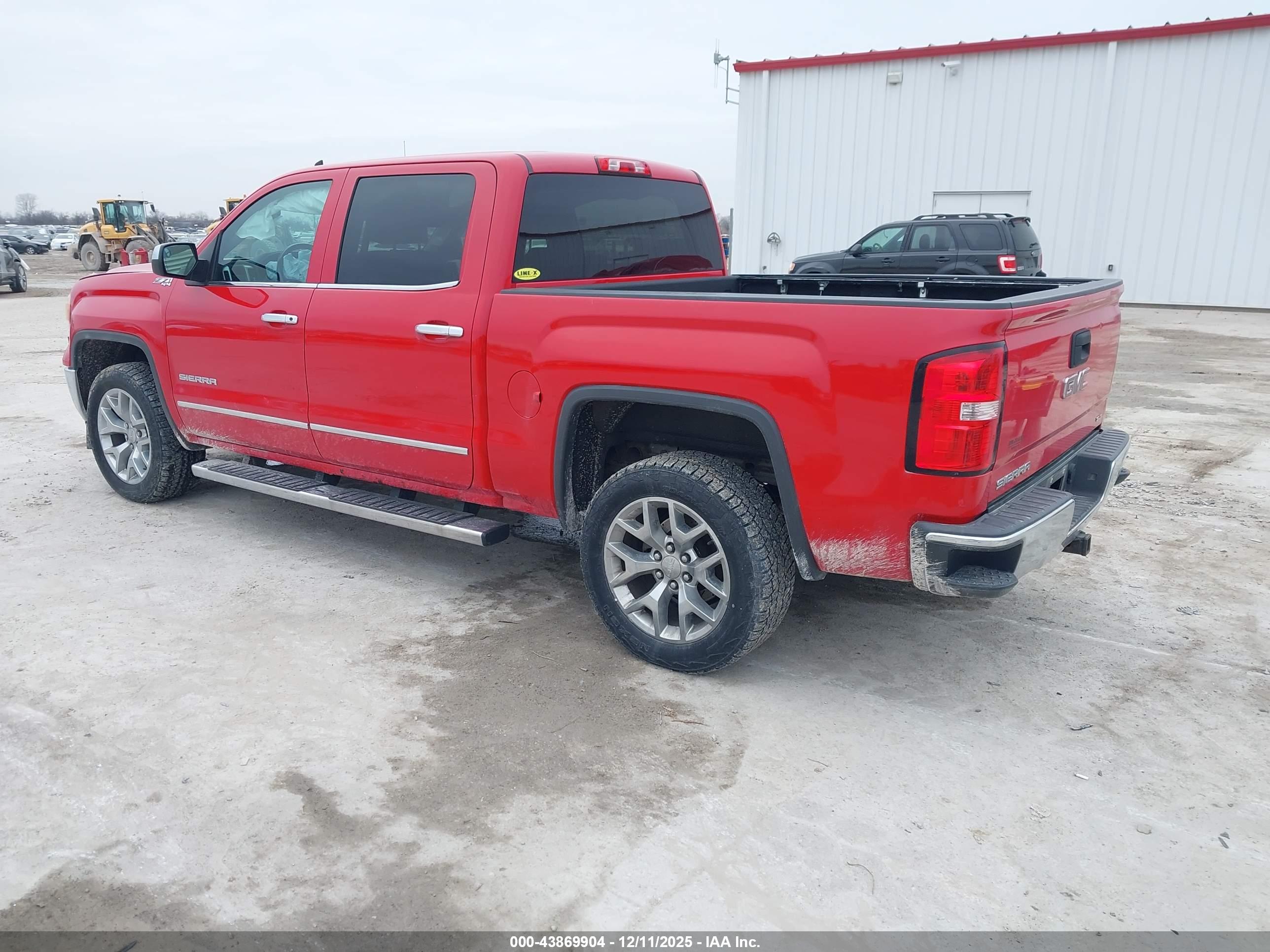 GMC SIERRA image 3