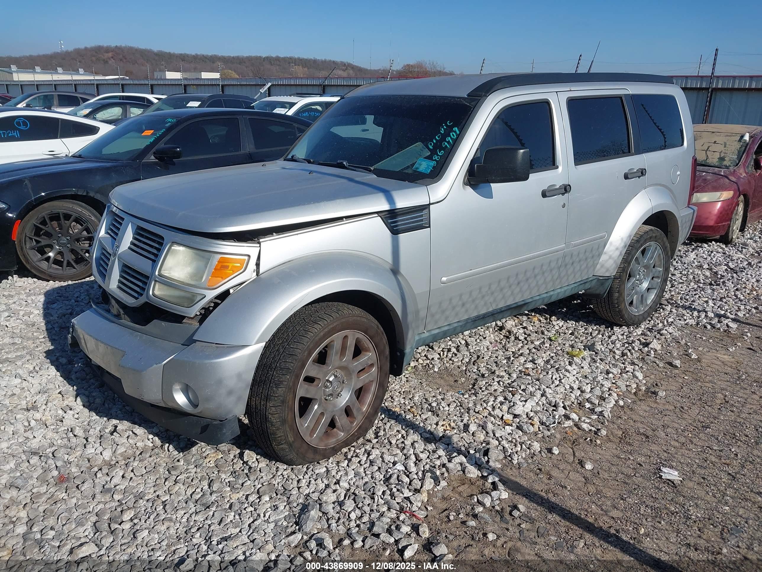 DODGE NITRO image 2