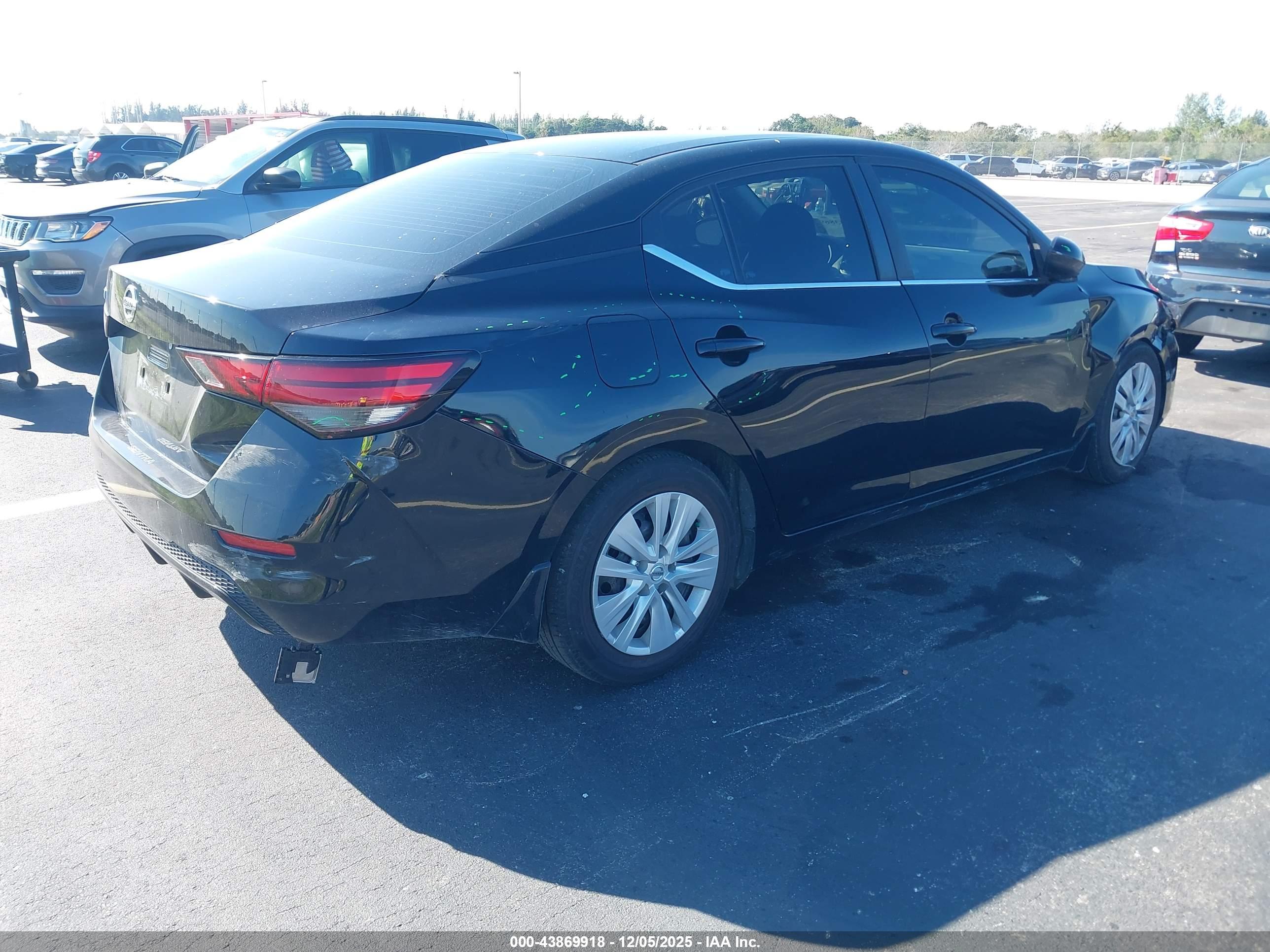 NISSAN SENTRA image 4