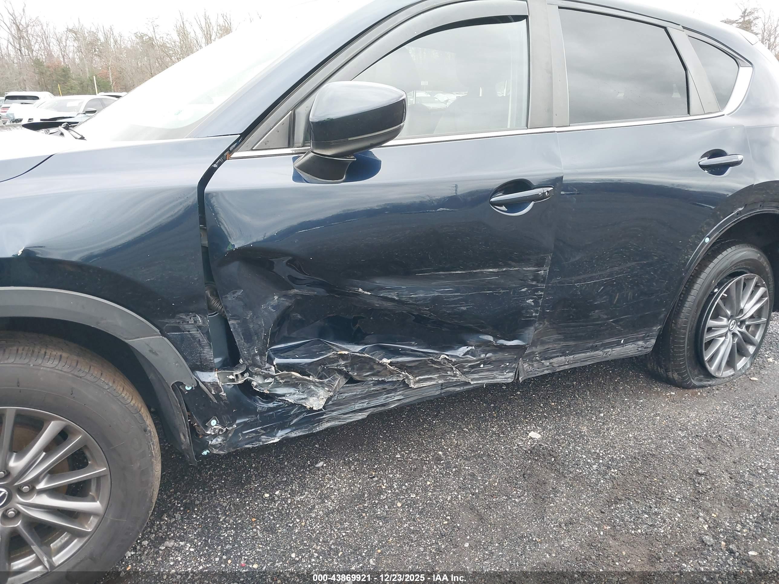 MAZDA CX-5 image 6