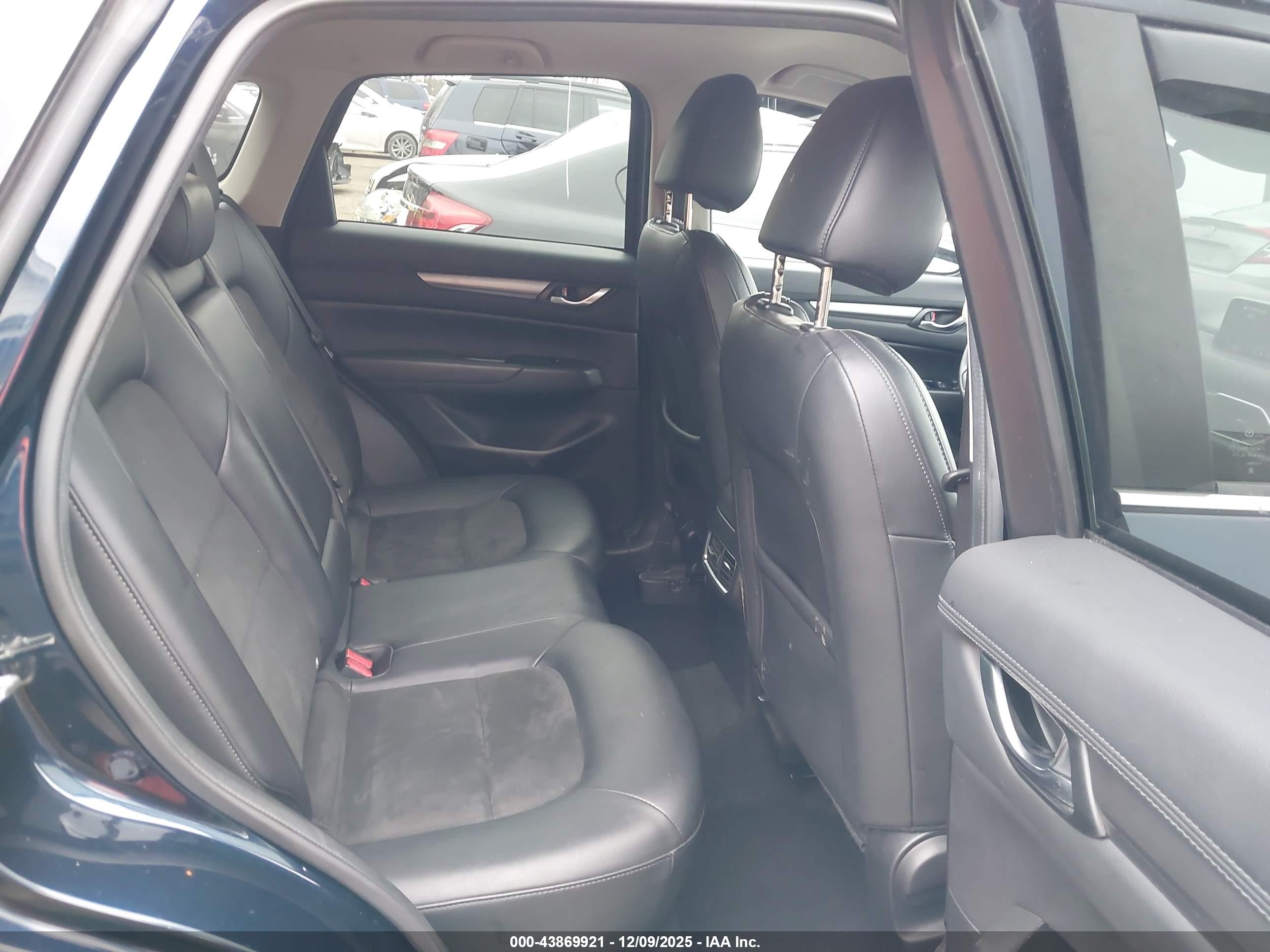 MAZDA CX-5 image 8
