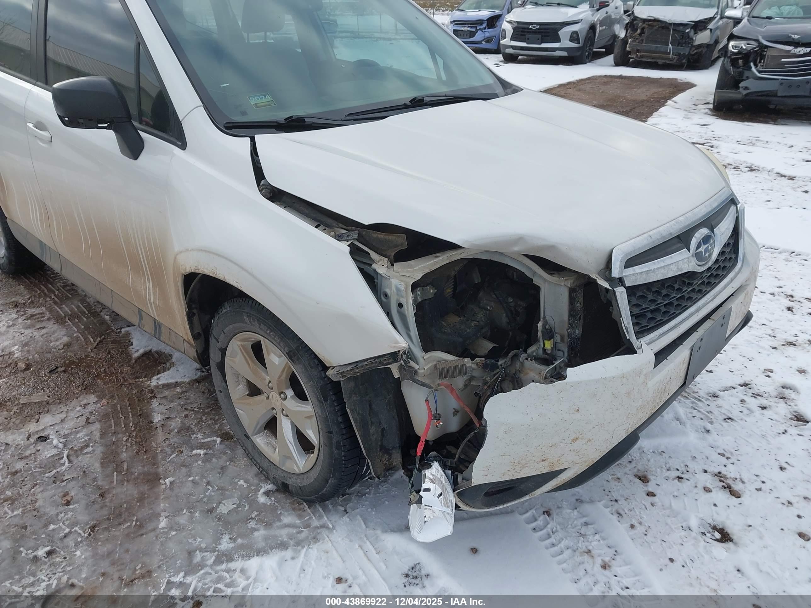 SUBARU FORESTER image 6