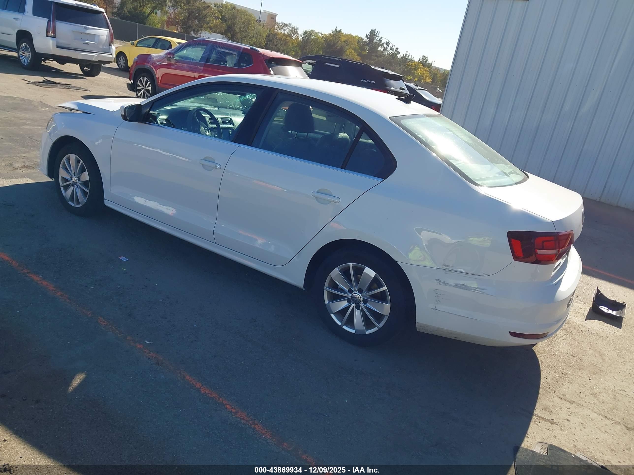 VOLKSWAGEN JETTA image 3