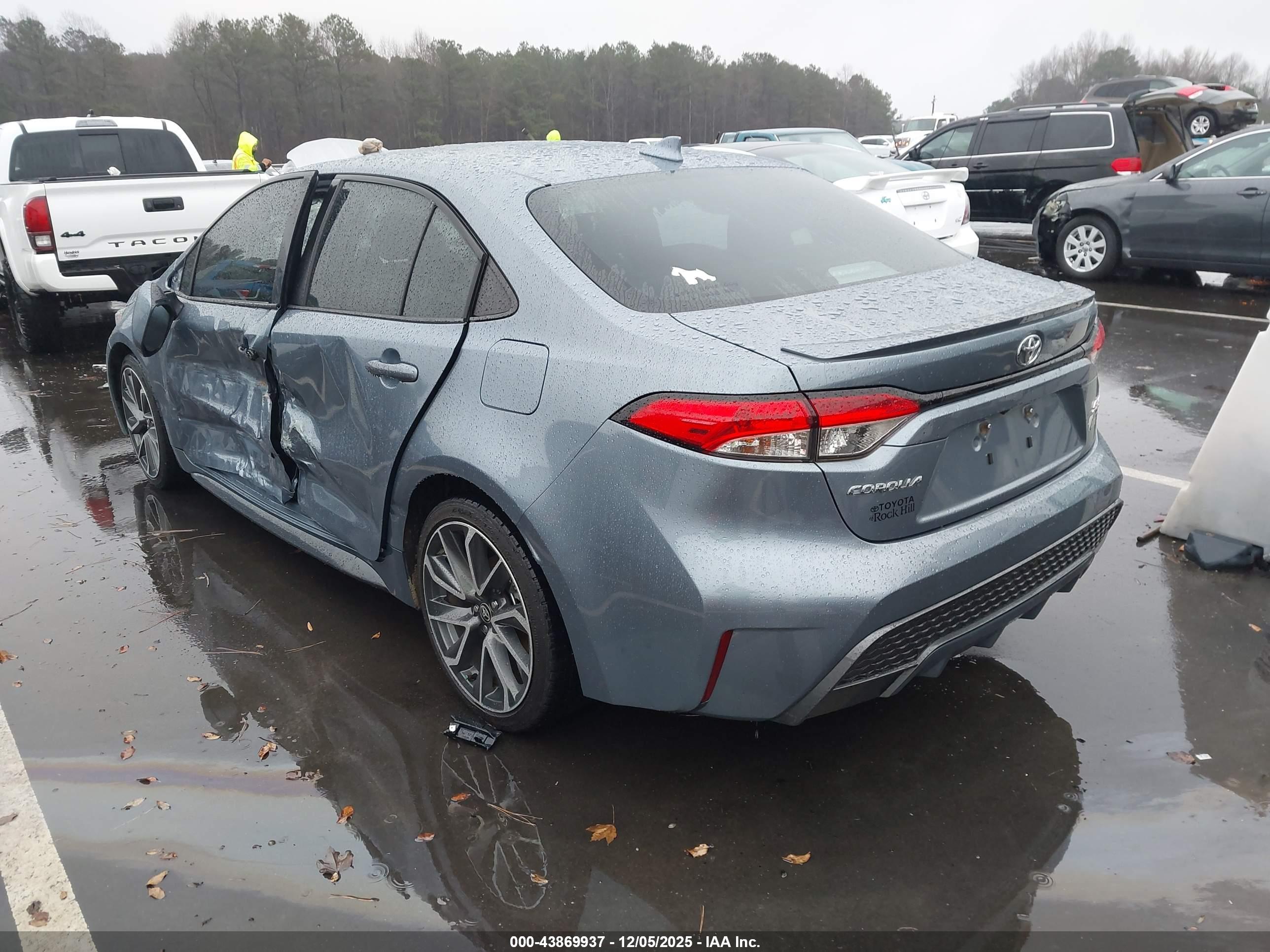 TOYOTA COROLLA image 3
