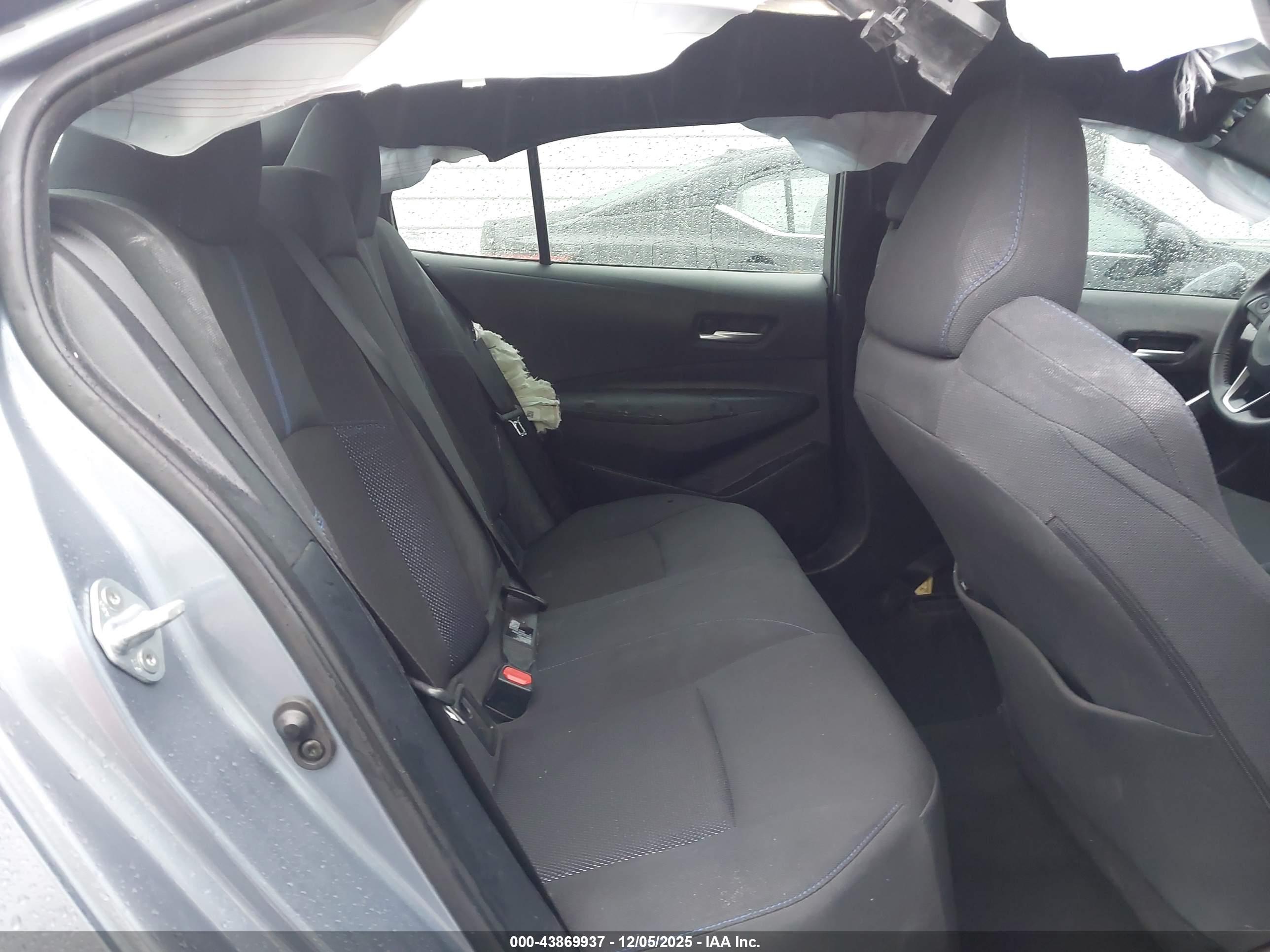 TOYOTA COROLLA image 8