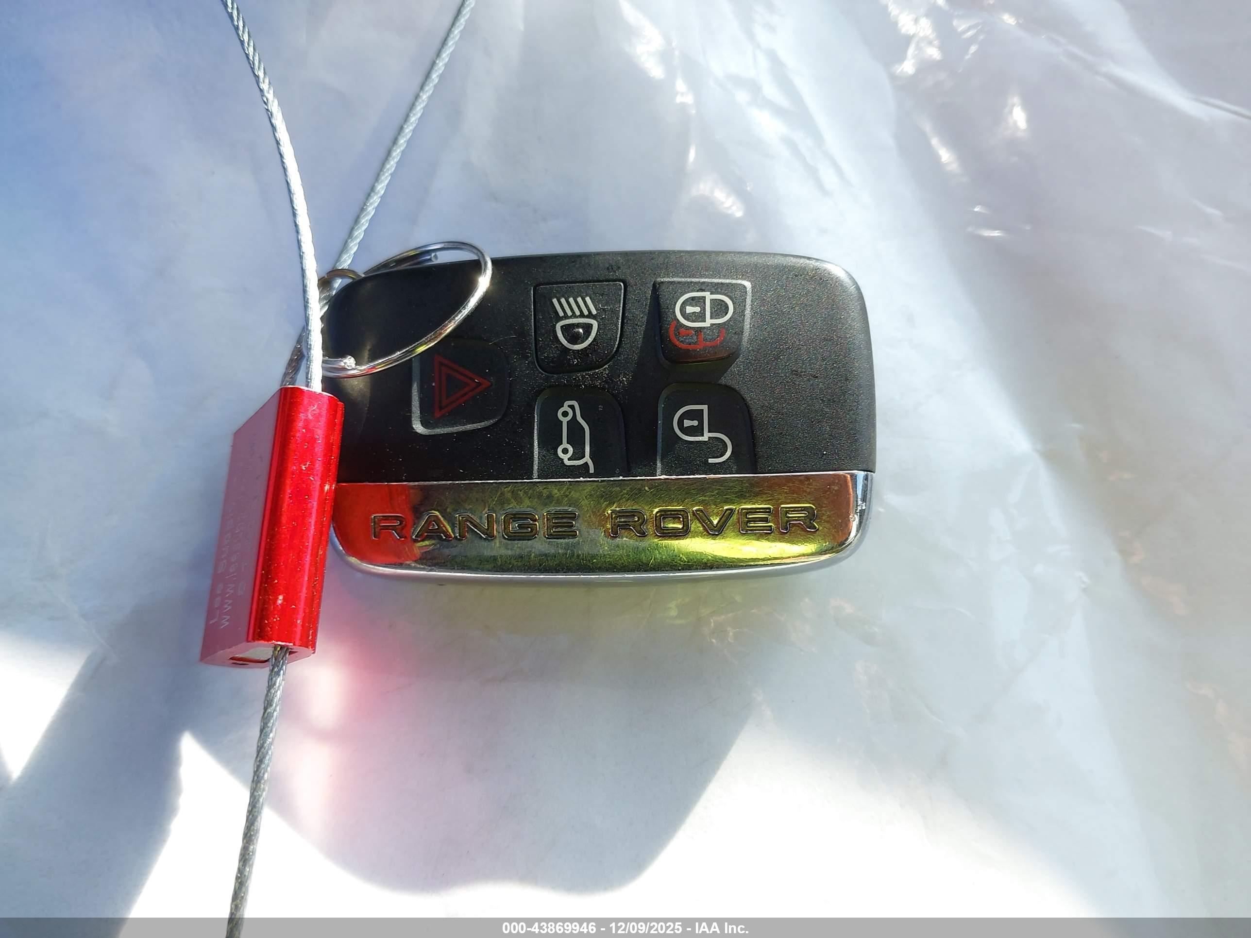 LAND ROVER image 11