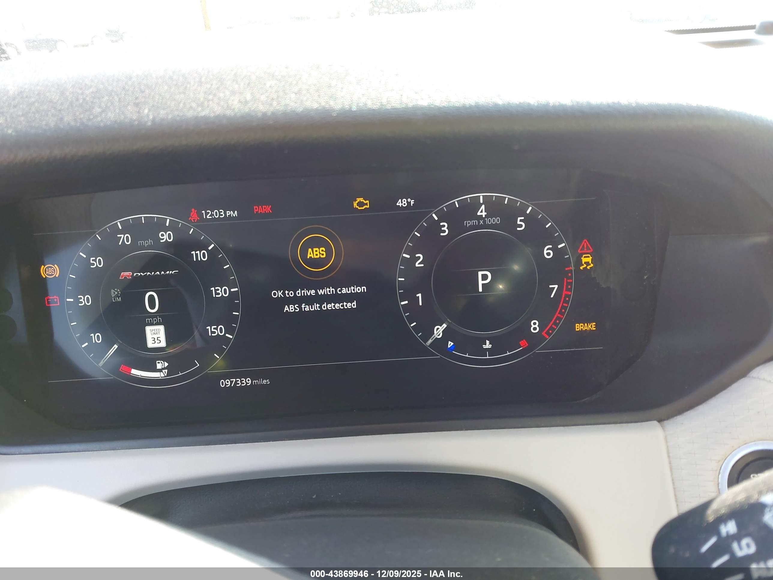 LAND ROVER image 7