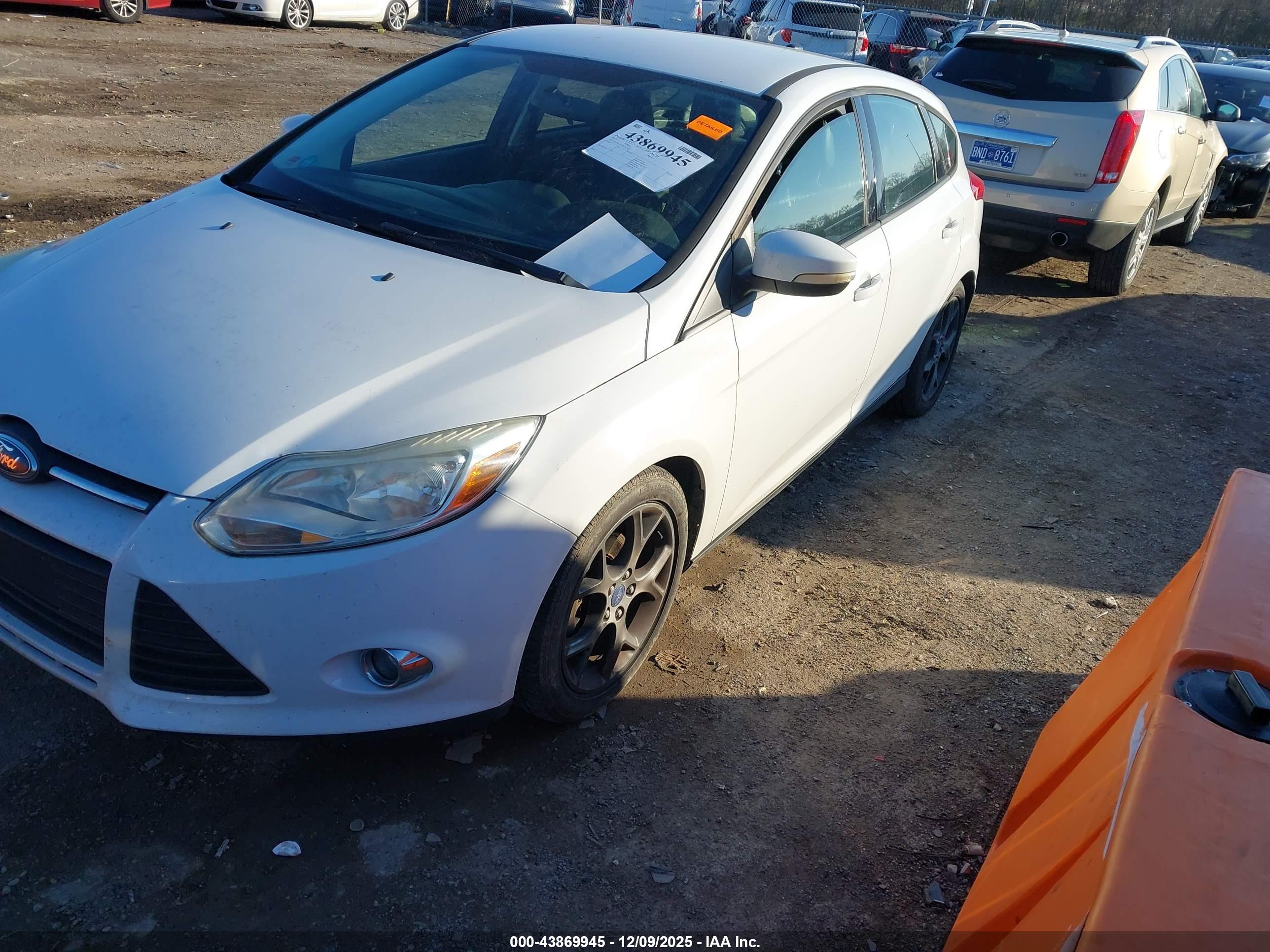 FORD FOCUS image 2