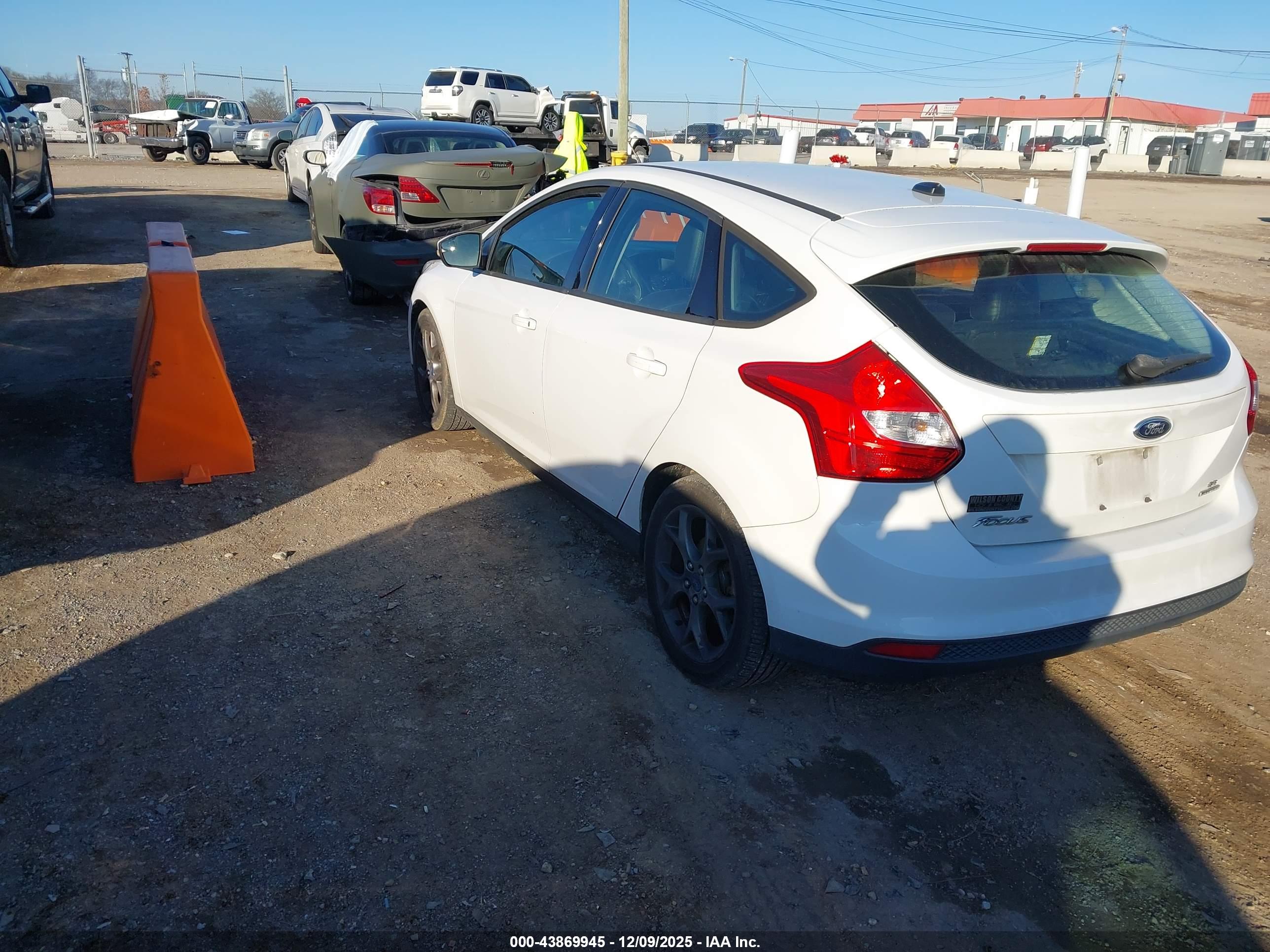 FORD FOCUS image 3