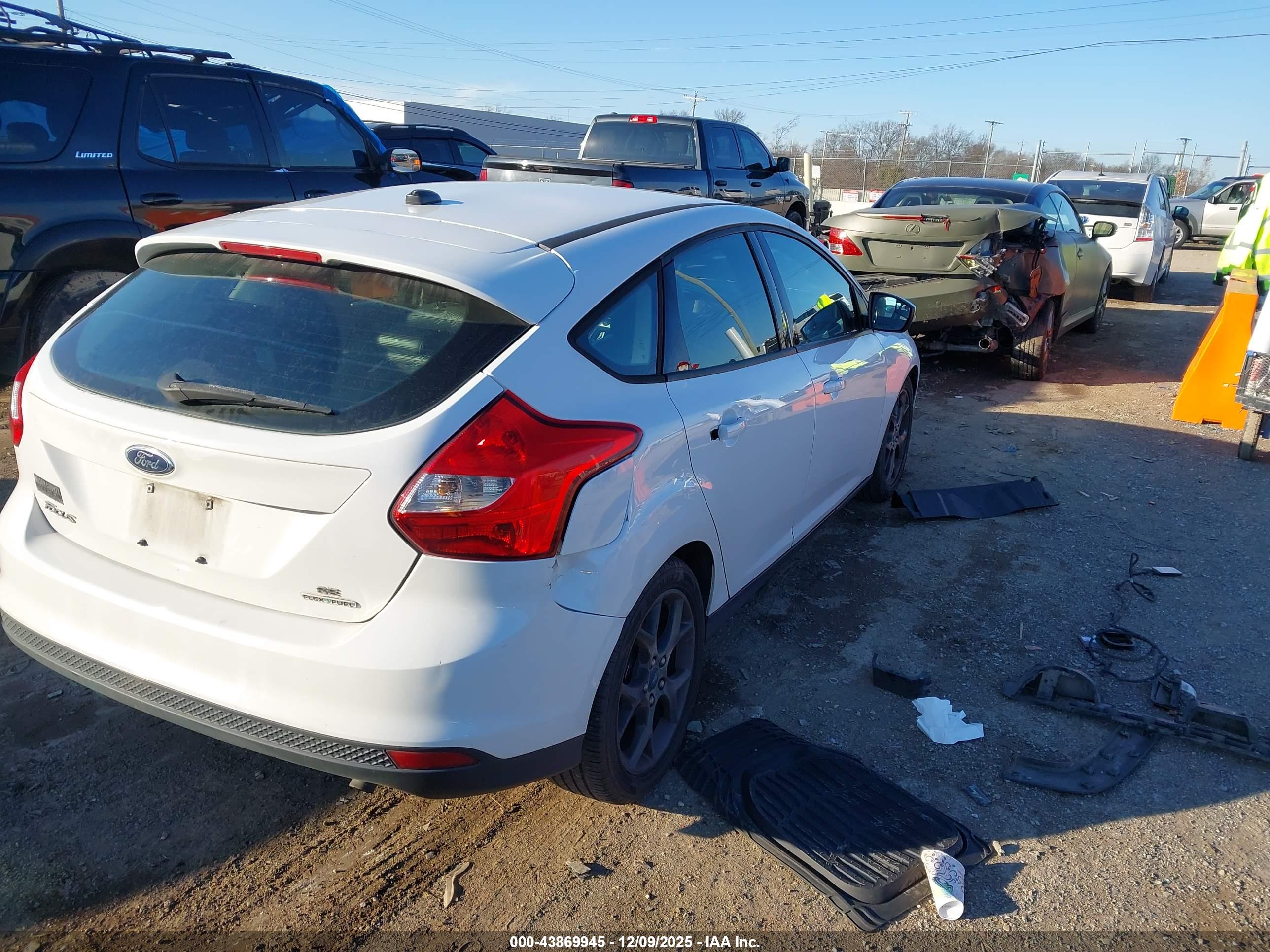FORD FOCUS image 4