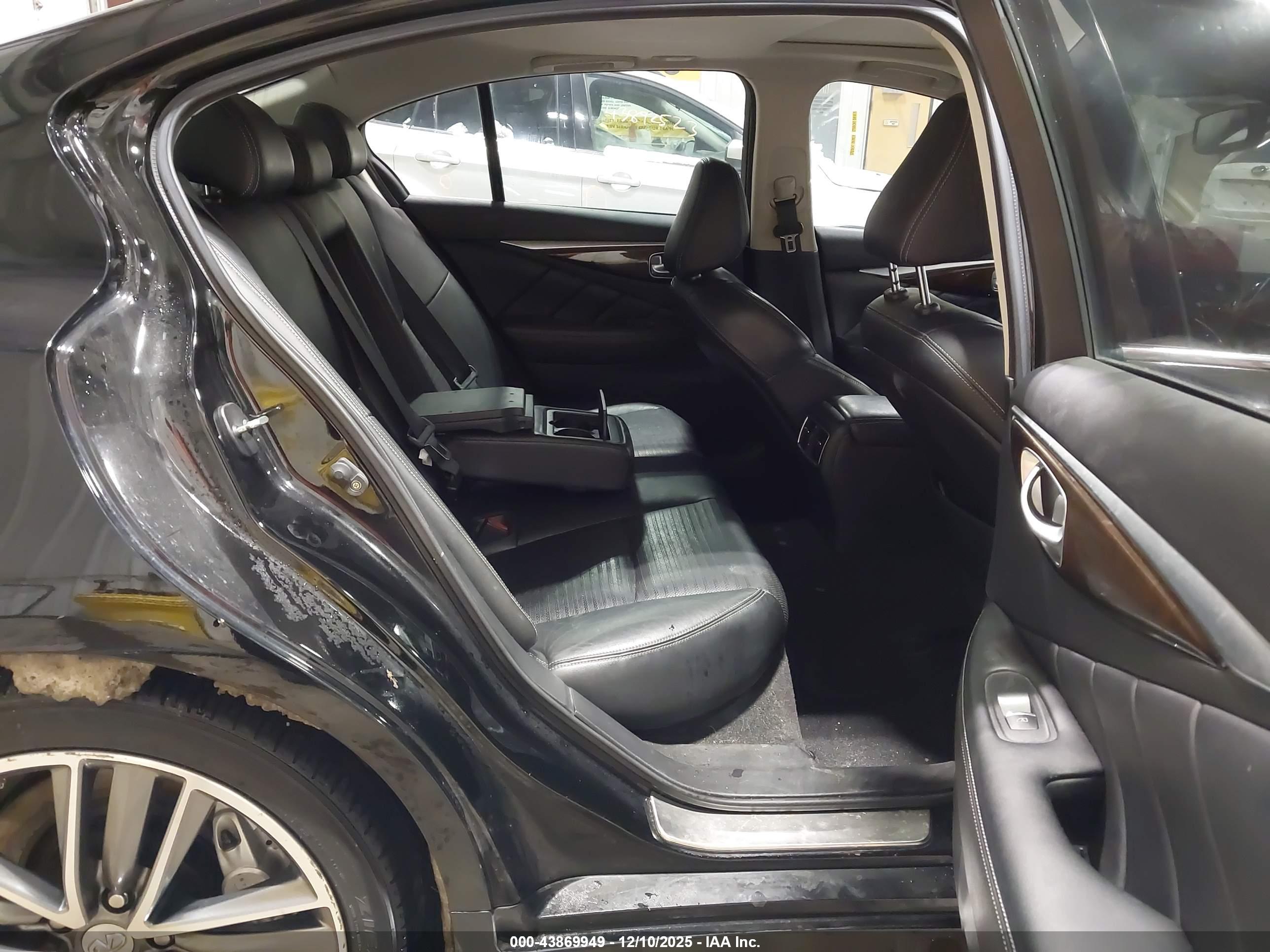 INFINITI Q50 image 8