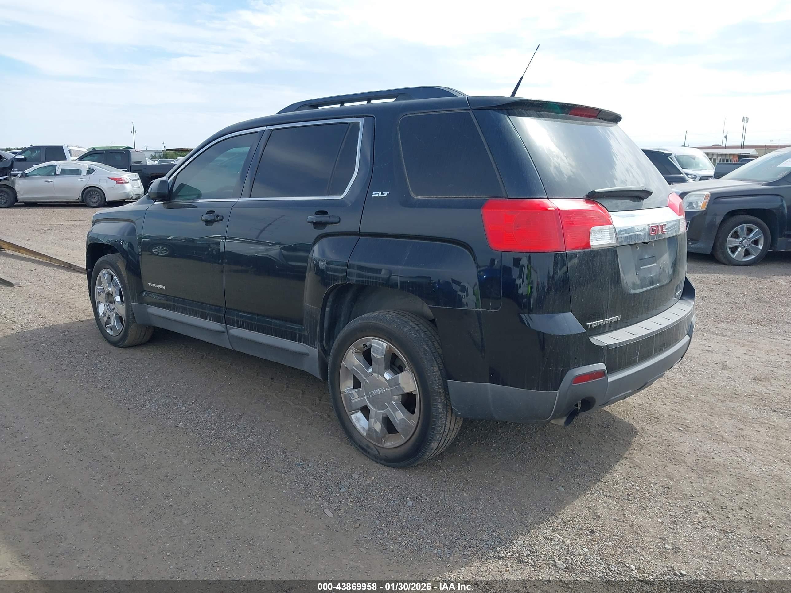 GMC TERRAIN image 3