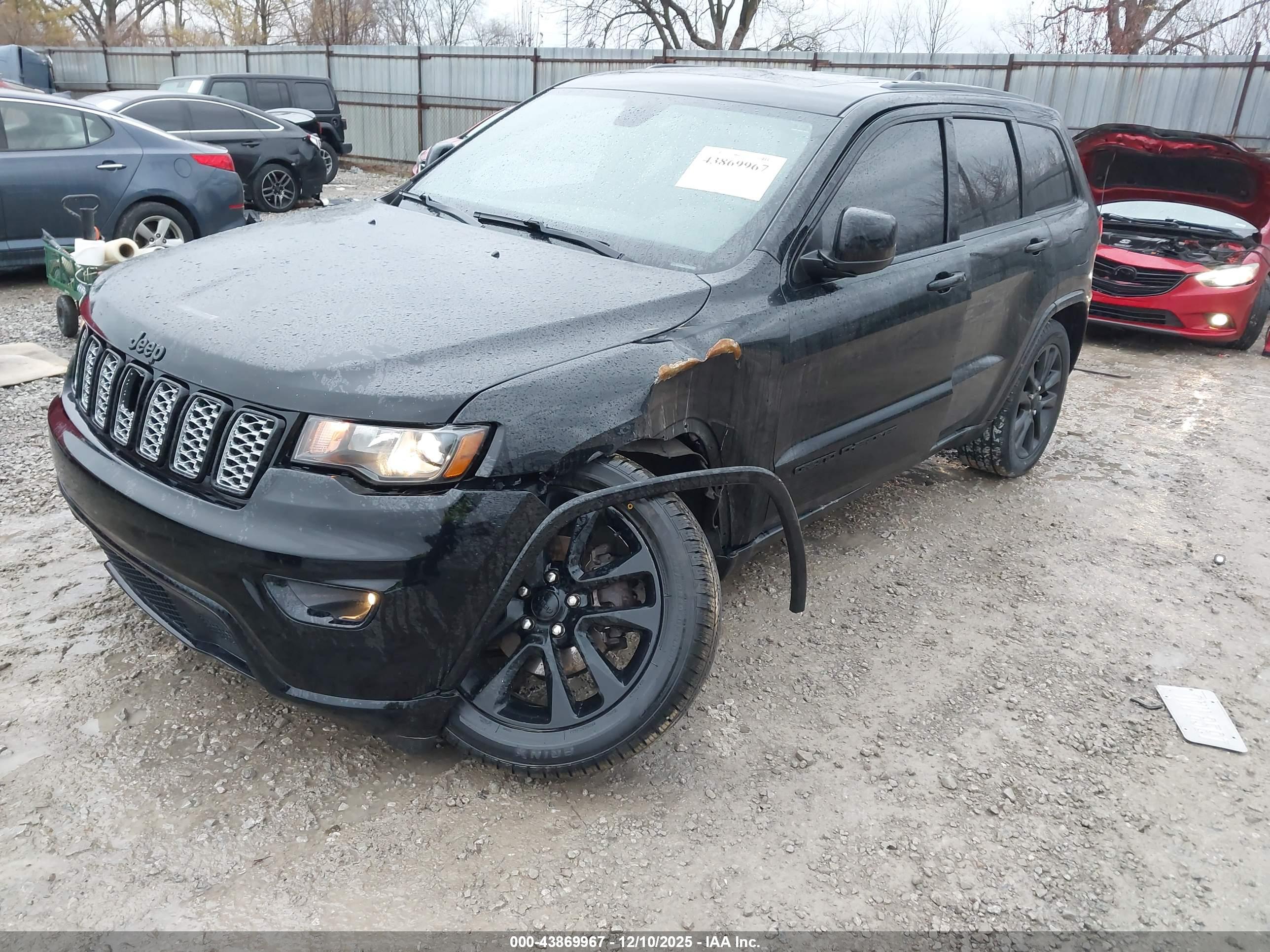 JEEP GRAND image 2