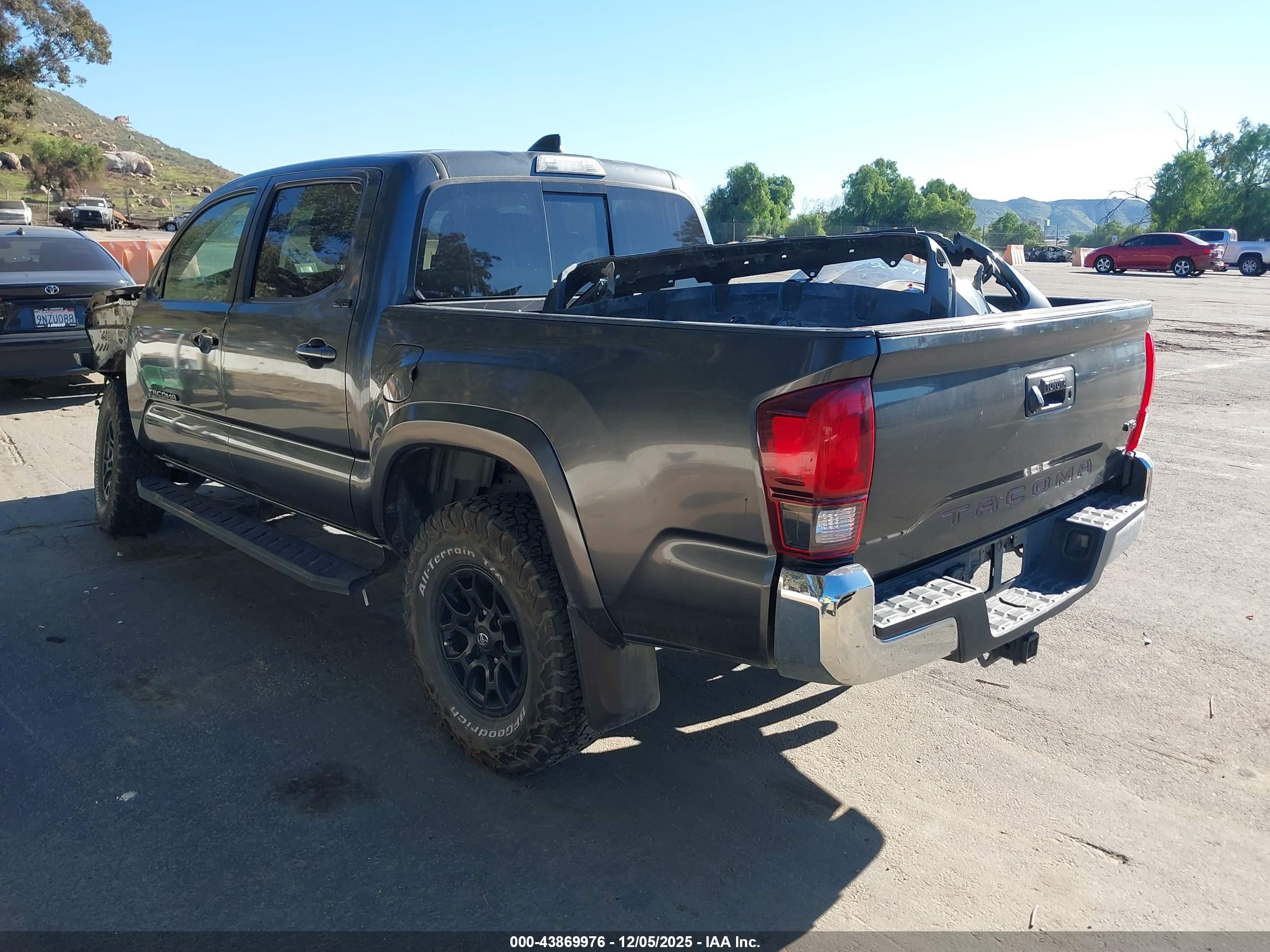 TOYOTA TACOMA image 3