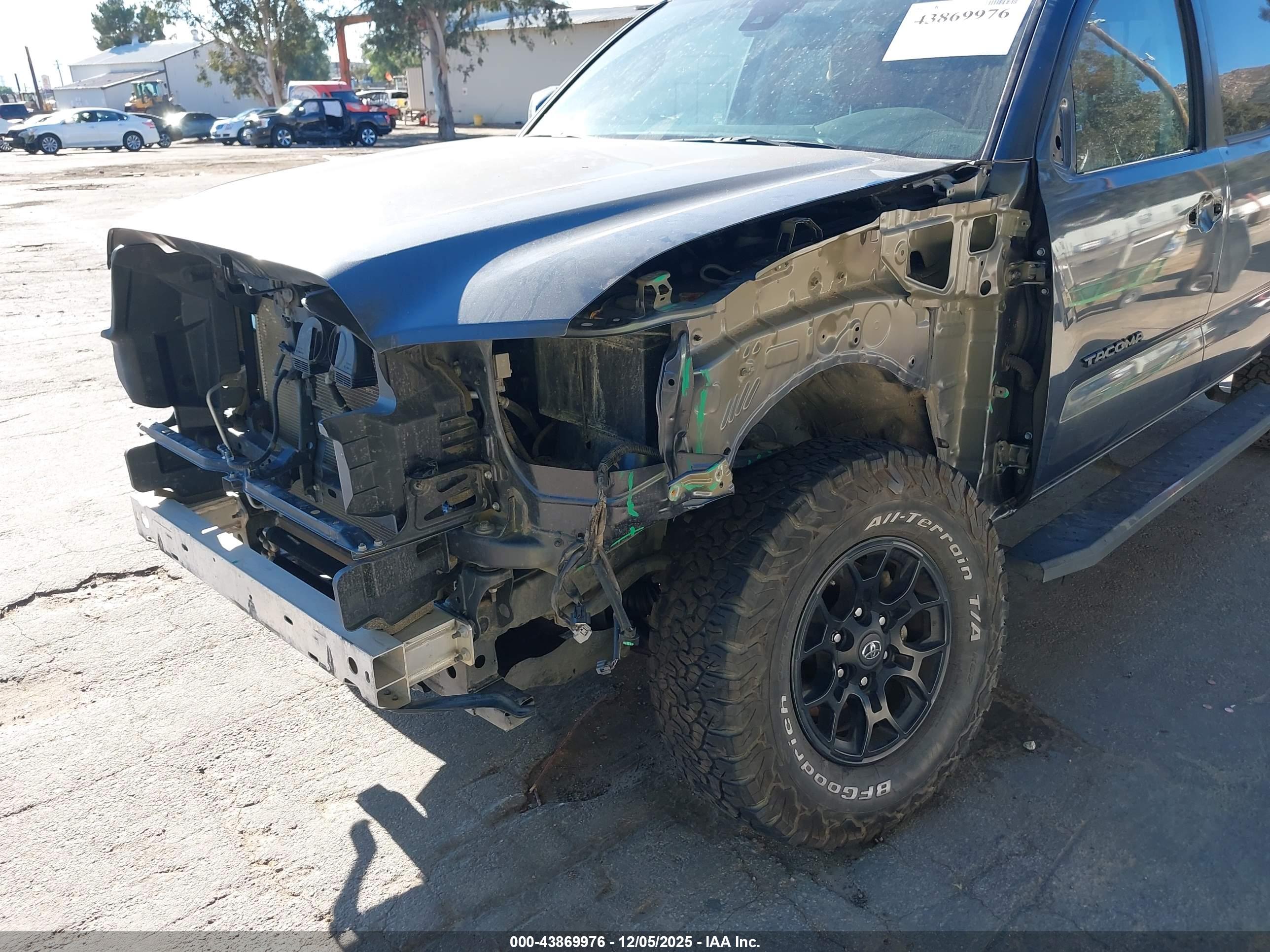 TOYOTA TACOMA image 6