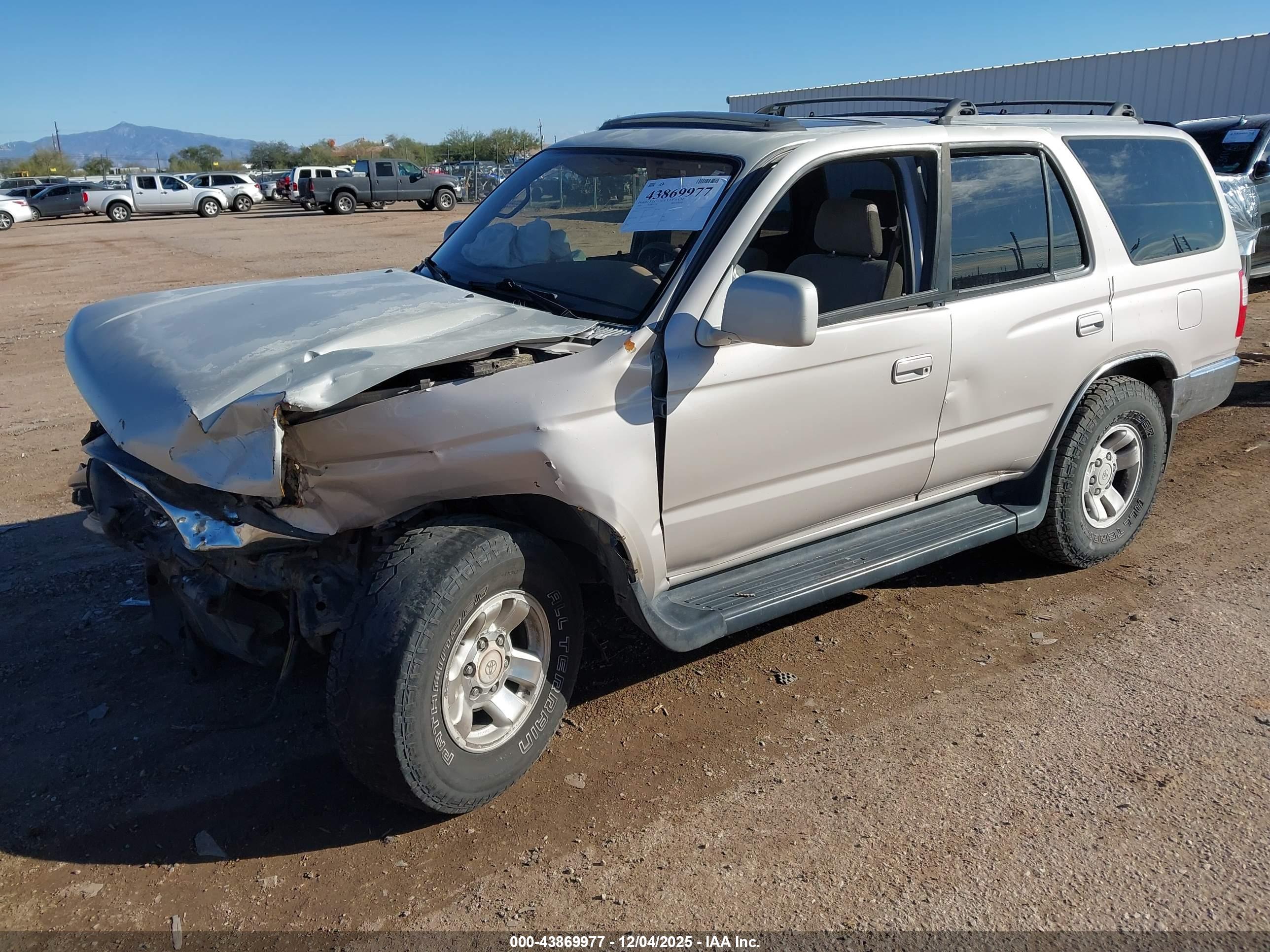 TOYOTA 4RUNNER image 2