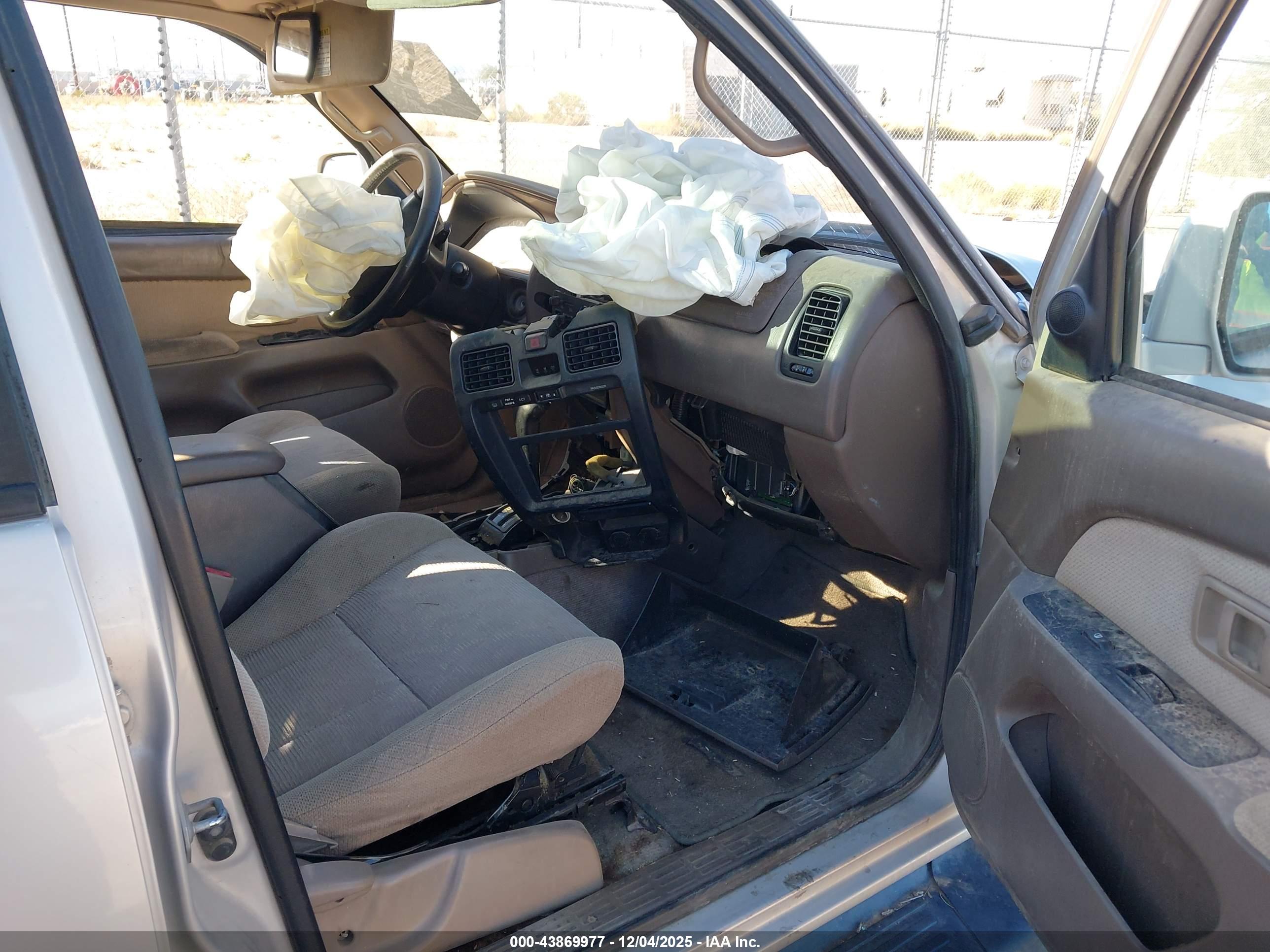 TOYOTA 4RUNNER image 5