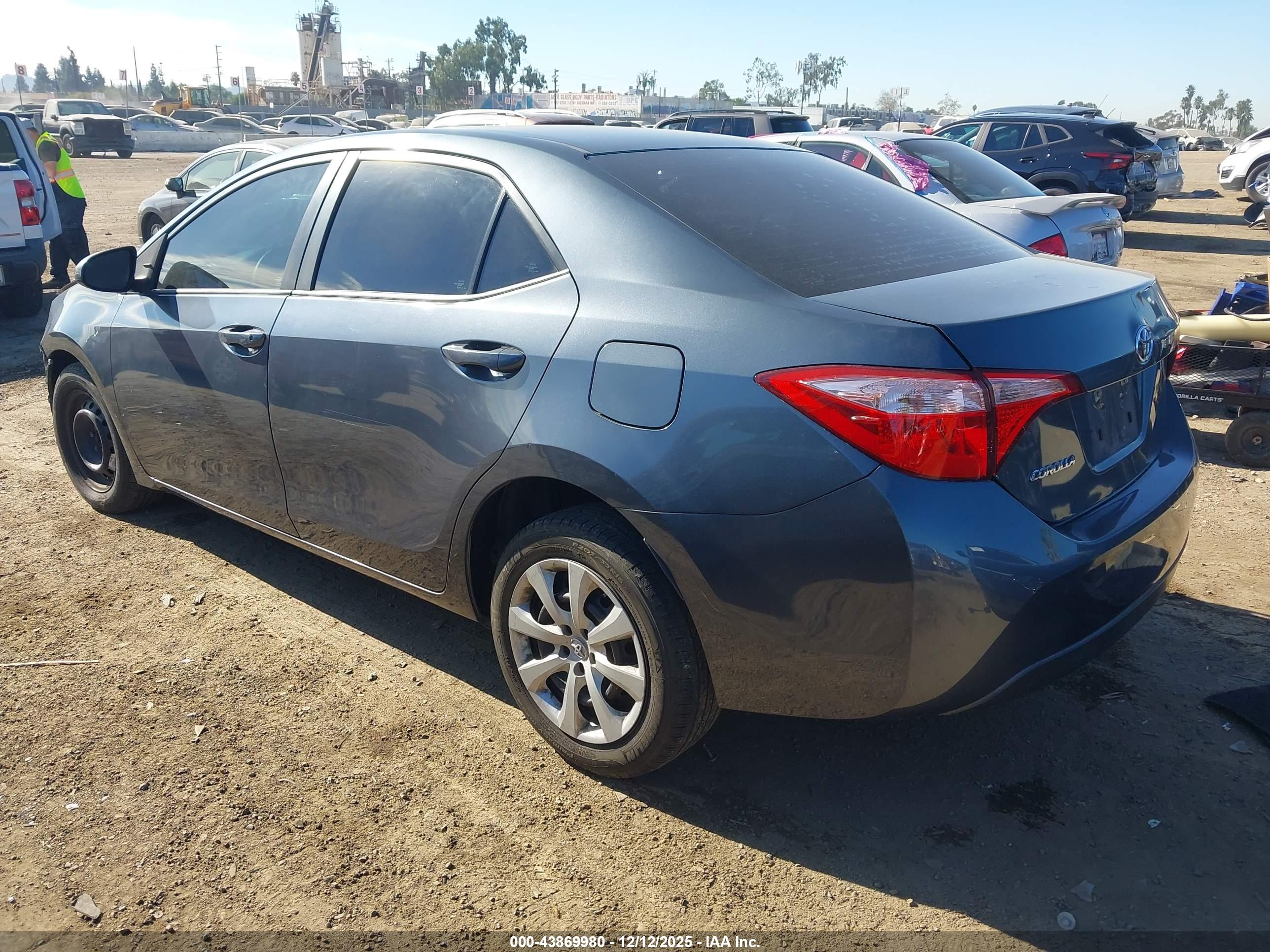 TOYOTA COROLLA image 3