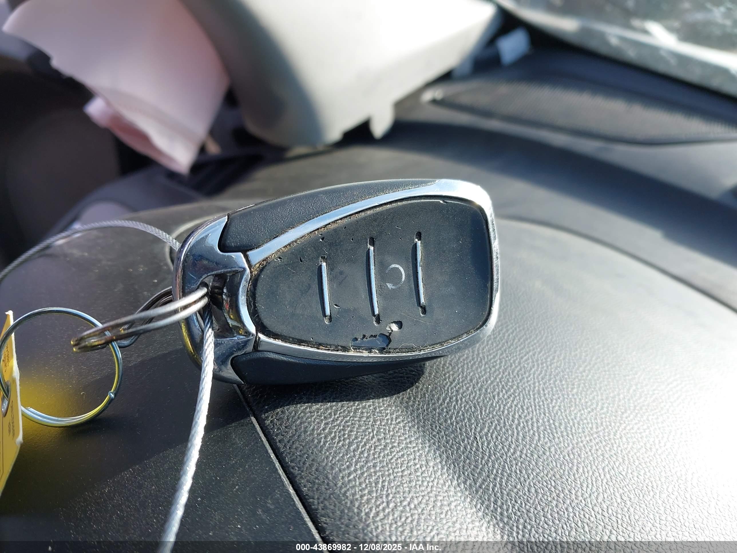 CHEVROLET EQUINOX image 11