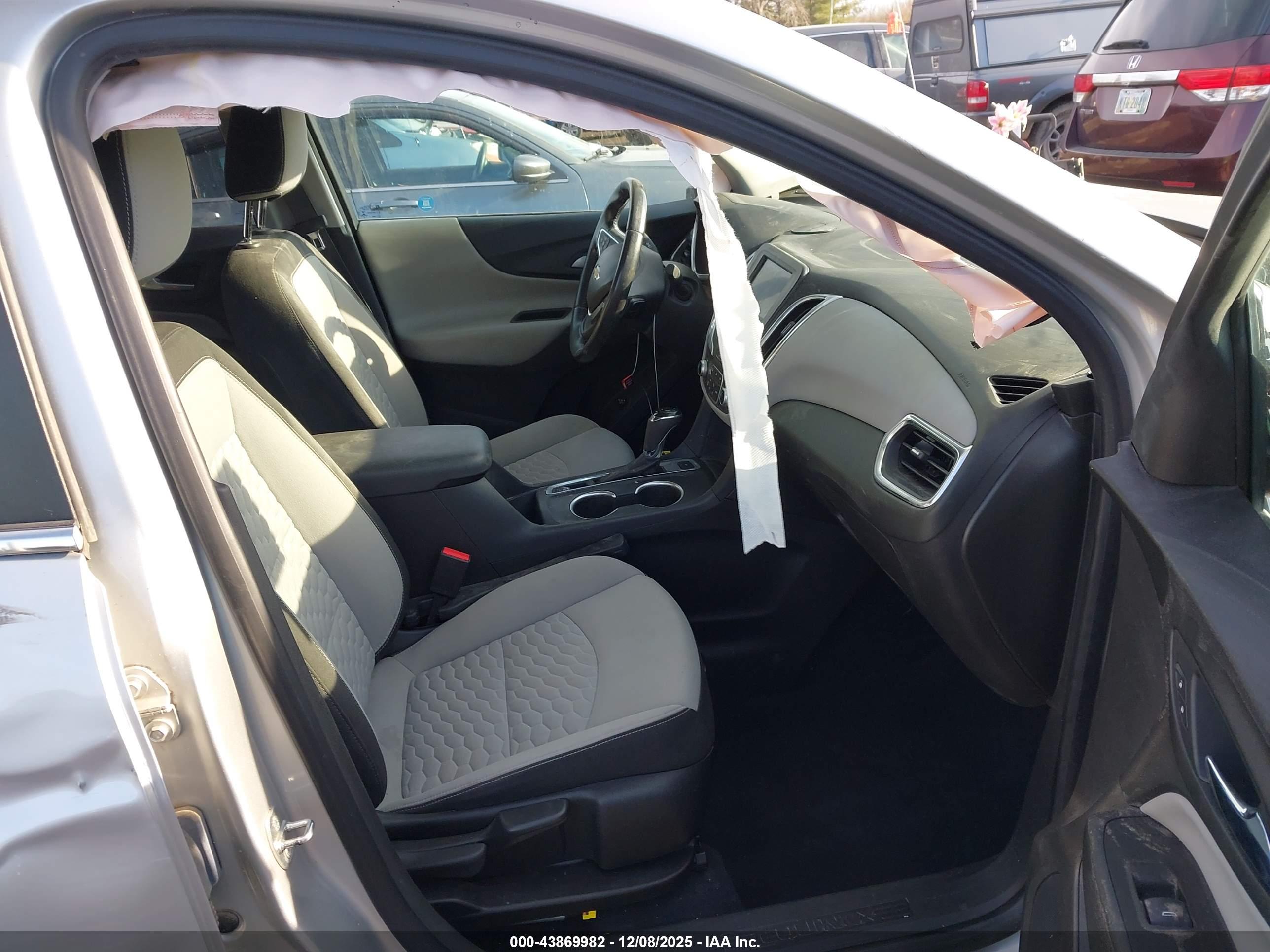 CHEVROLET EQUINOX image 5