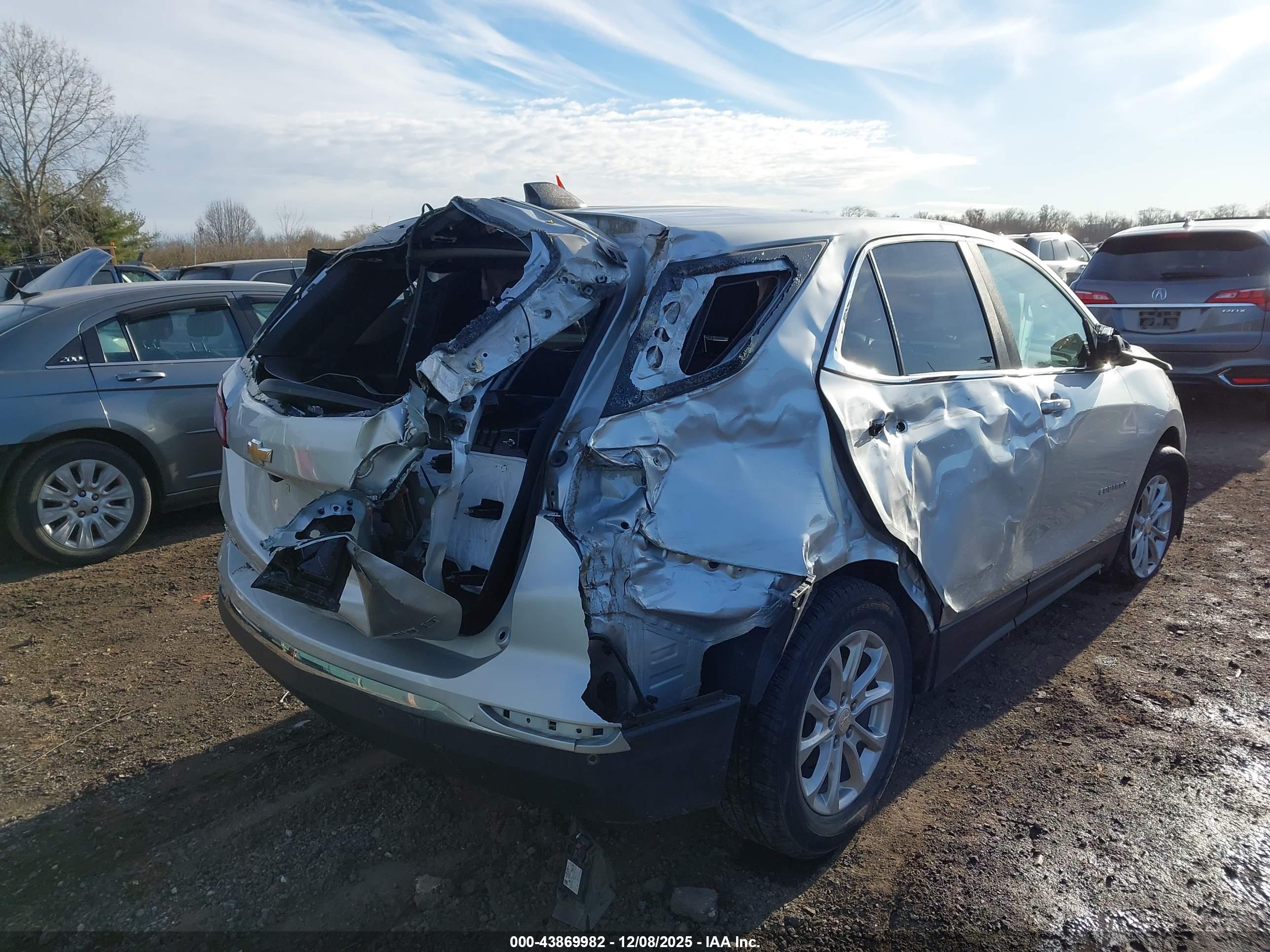 CHEVROLET EQUINOX image 6