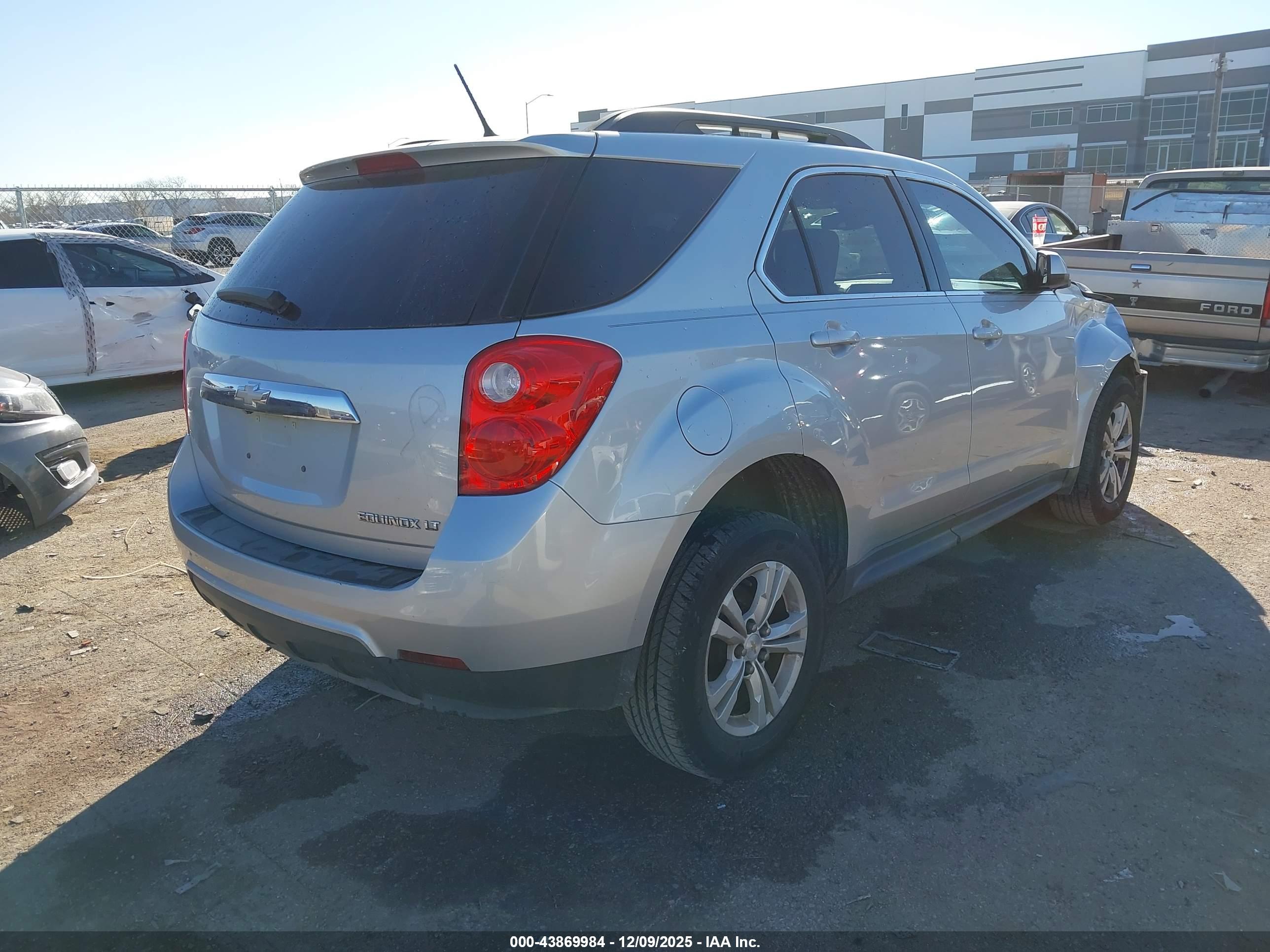CHEVROLET EQUINOX image 4