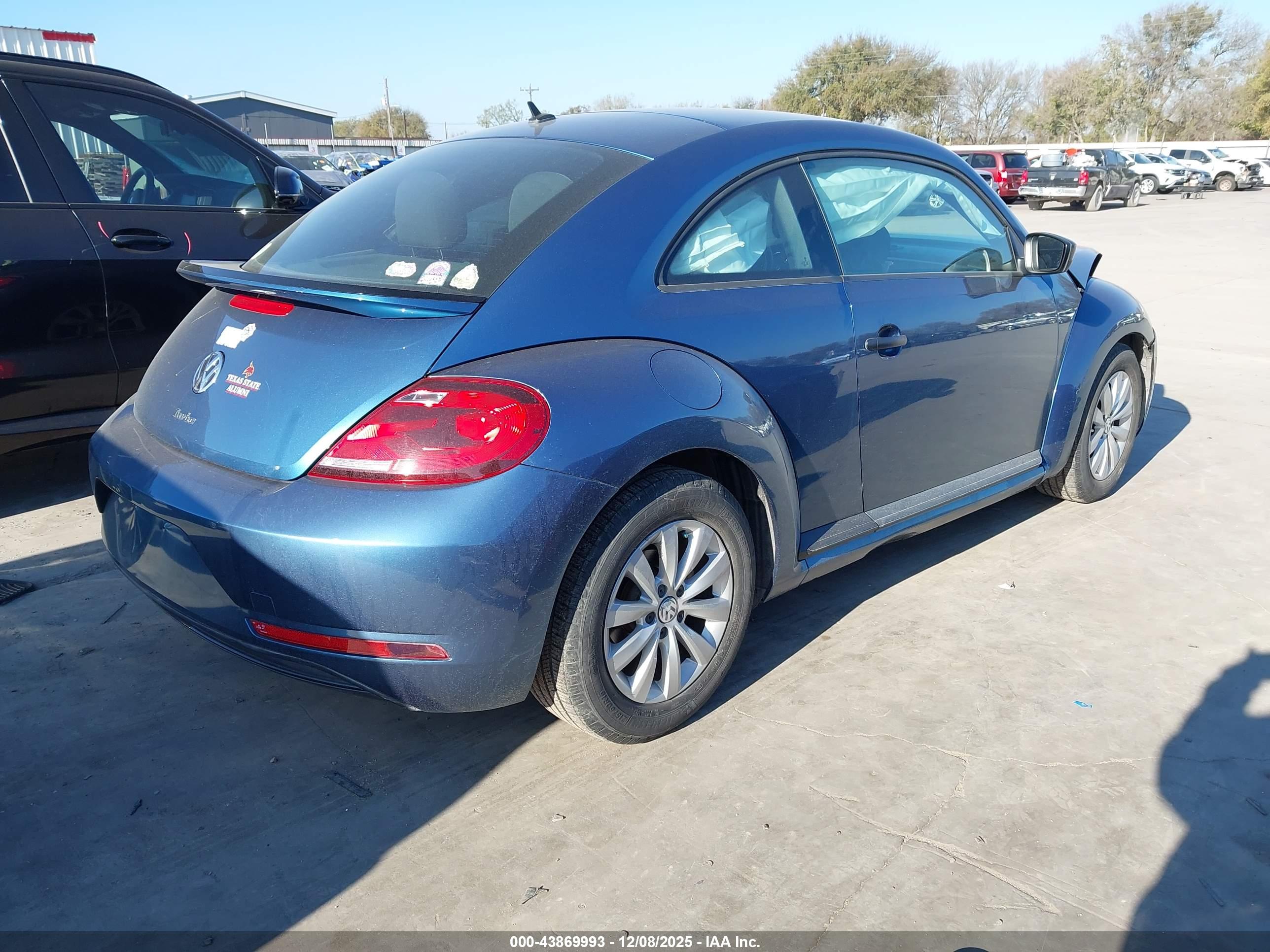 VOLKSWAGEN BEETLE image 4