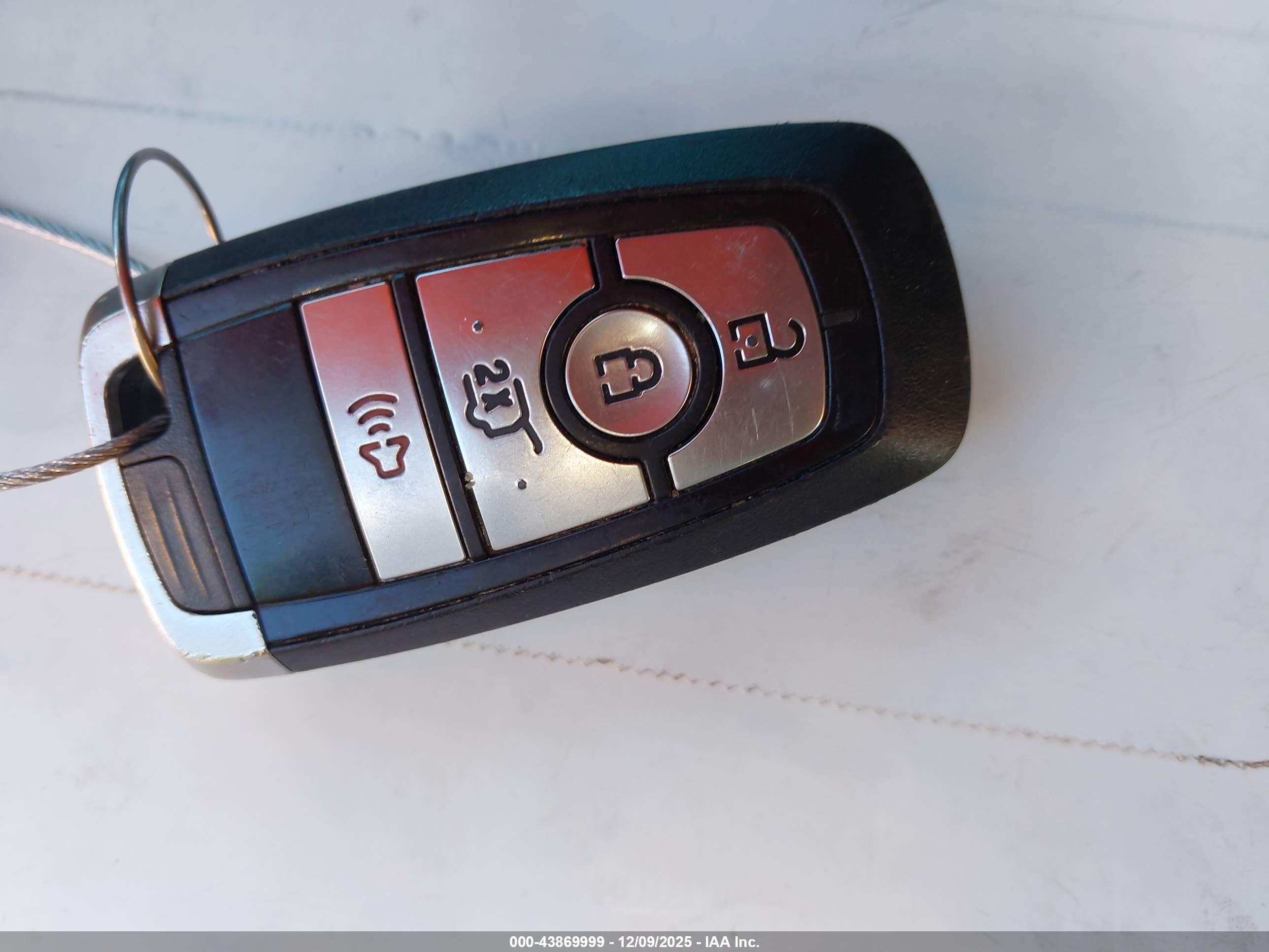 FORD EXPLORER image 11