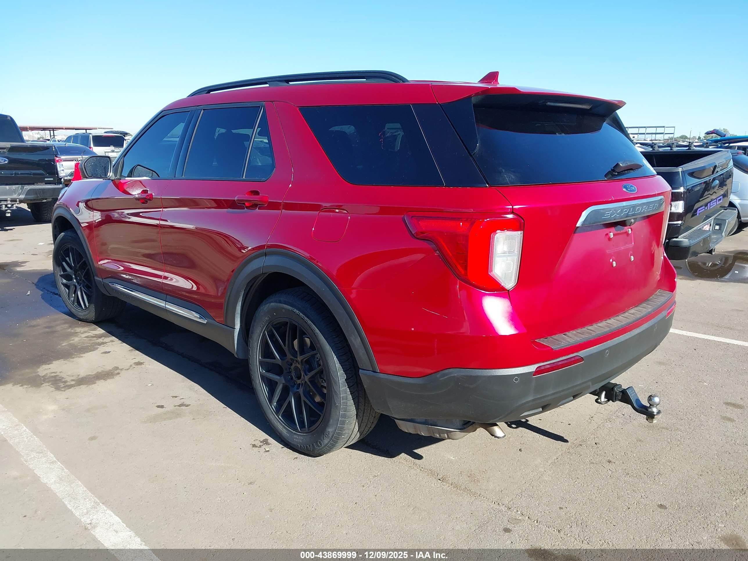 FORD EXPLORER image 3