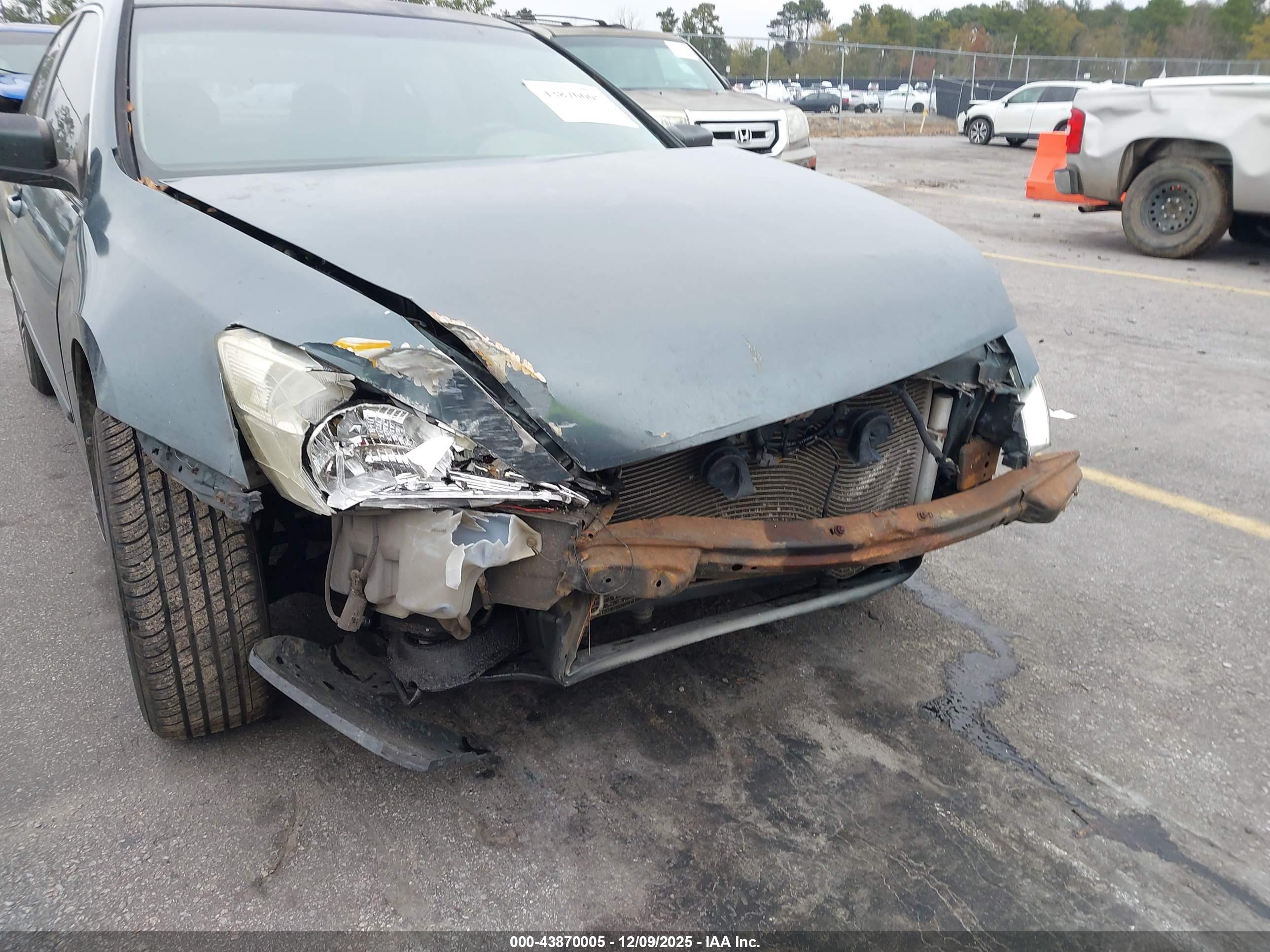 HONDA ACCORD image 6