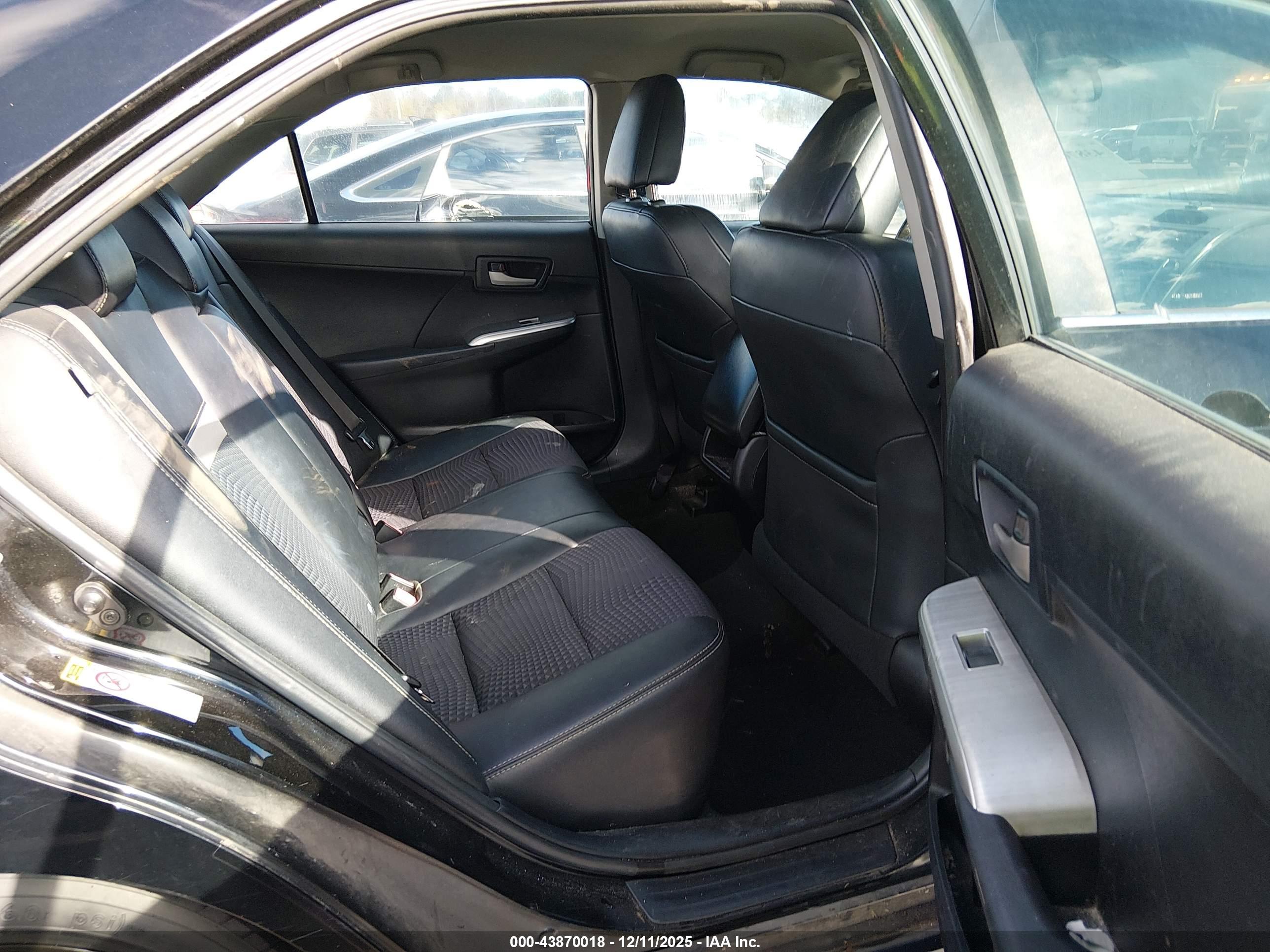 TOYOTA CAMRY image 8