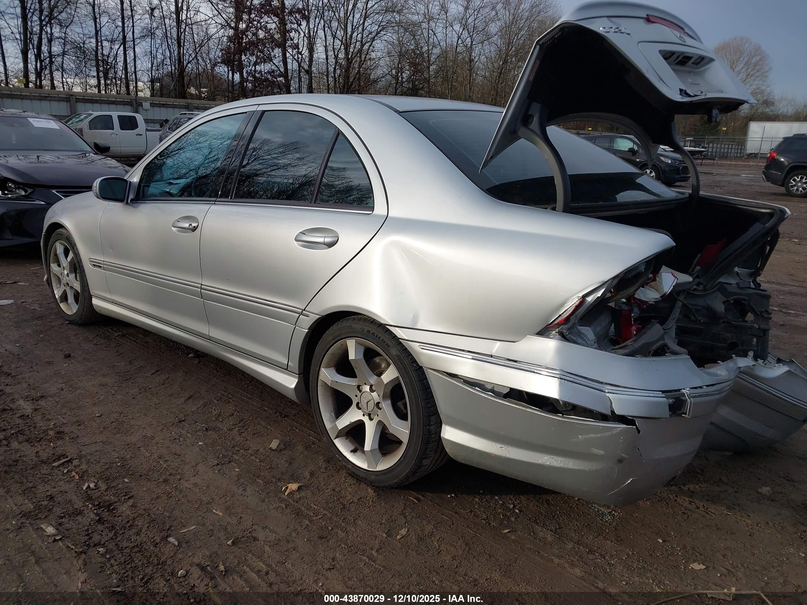MERCEDES-BENZ C image 3