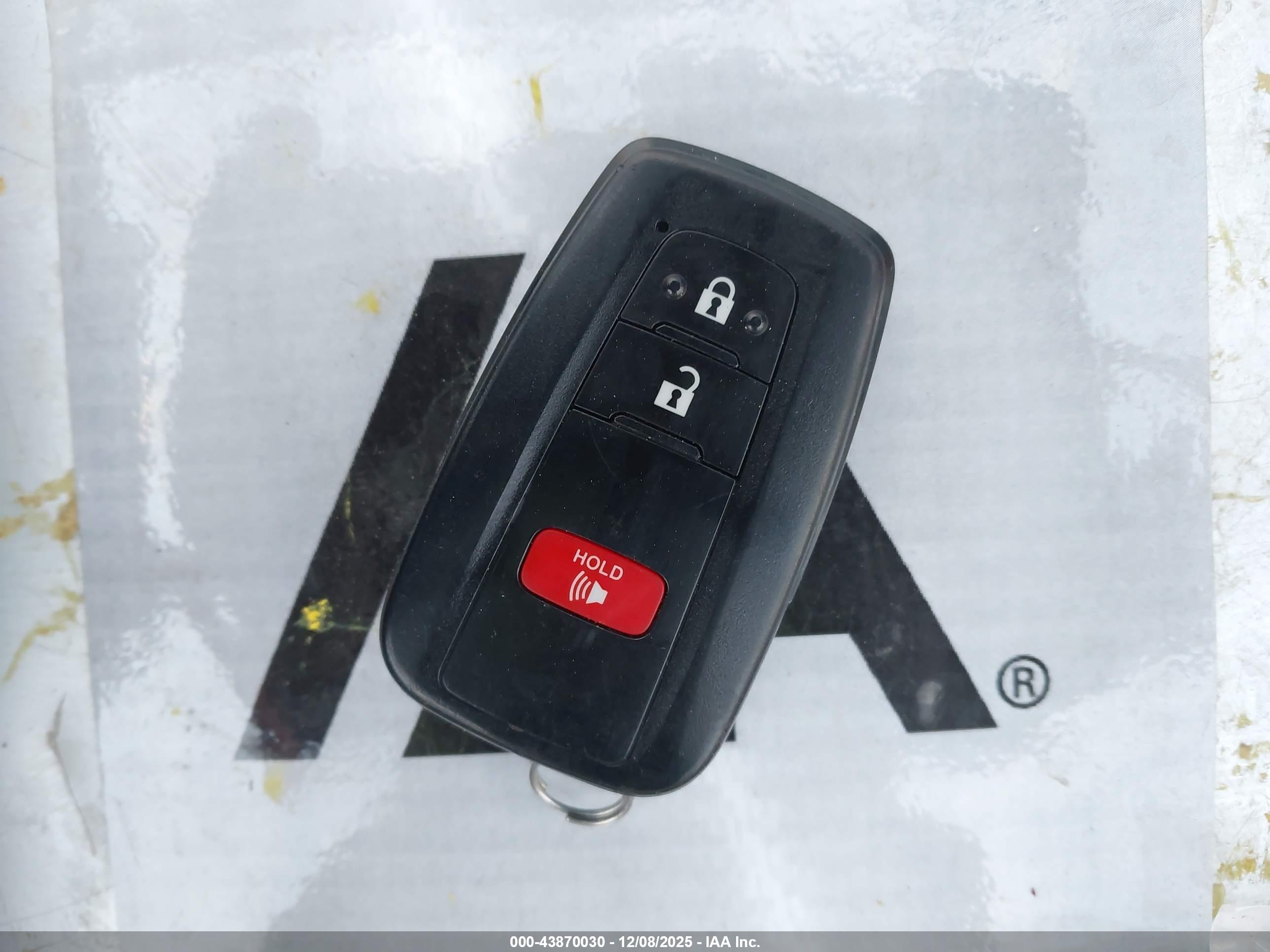 TOYOTA PRIUS image 11