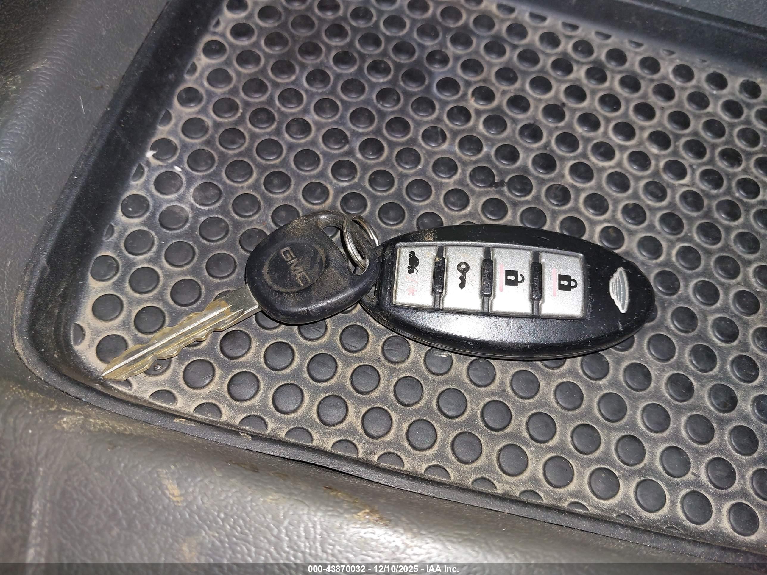 GMC SIERRA image 11