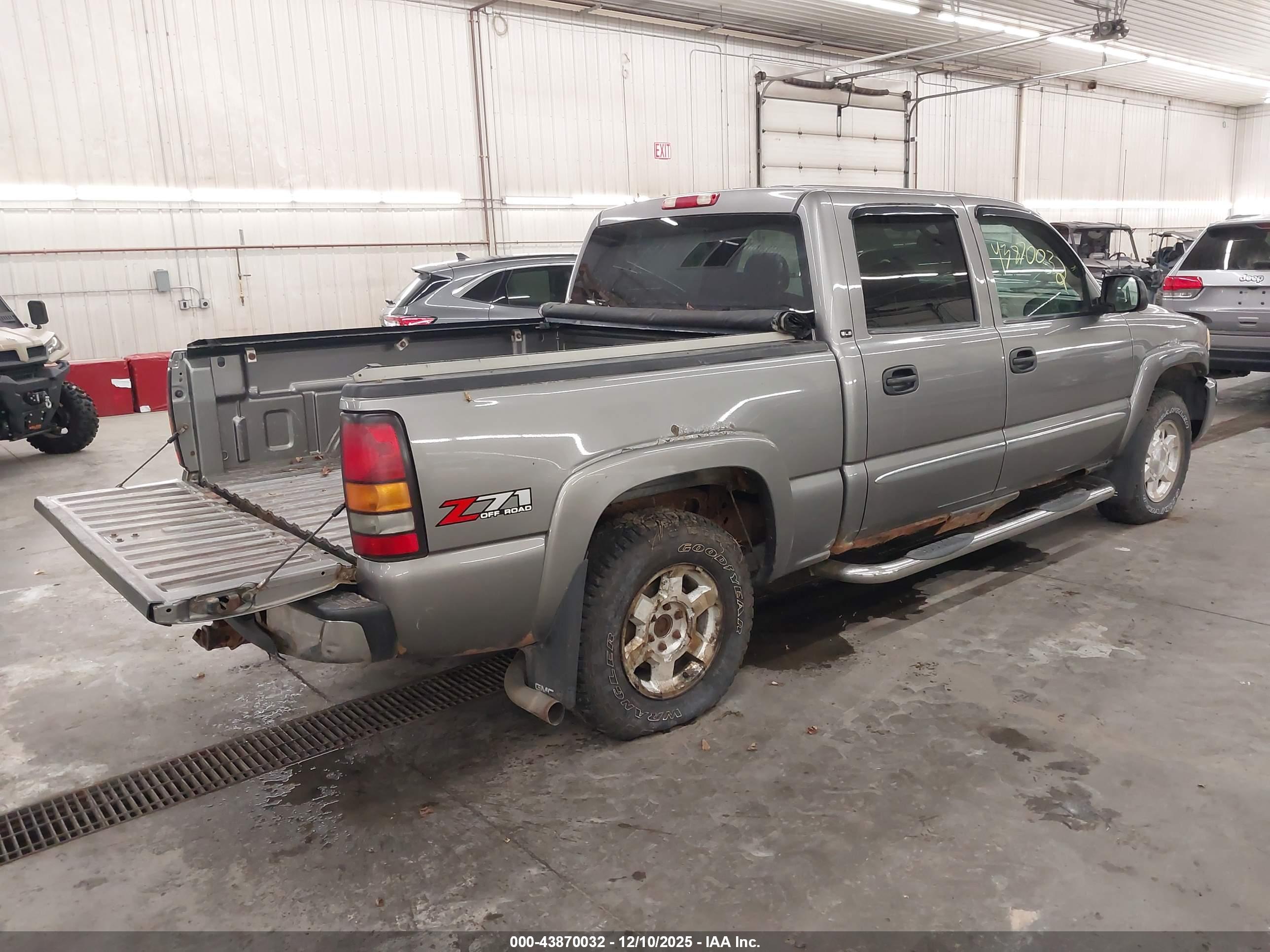 GMC SIERRA image 4