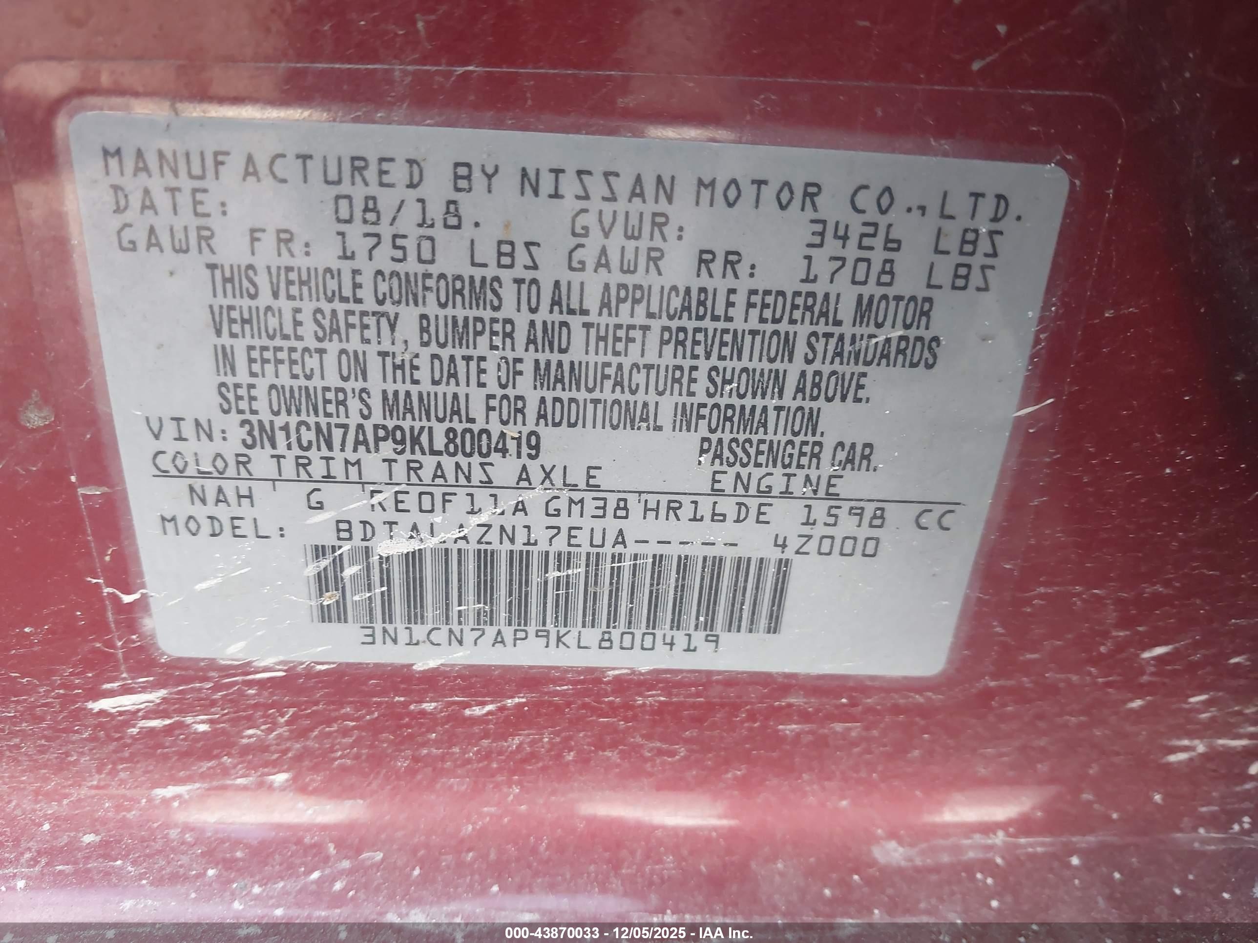 NISSAN VERSA image 9
