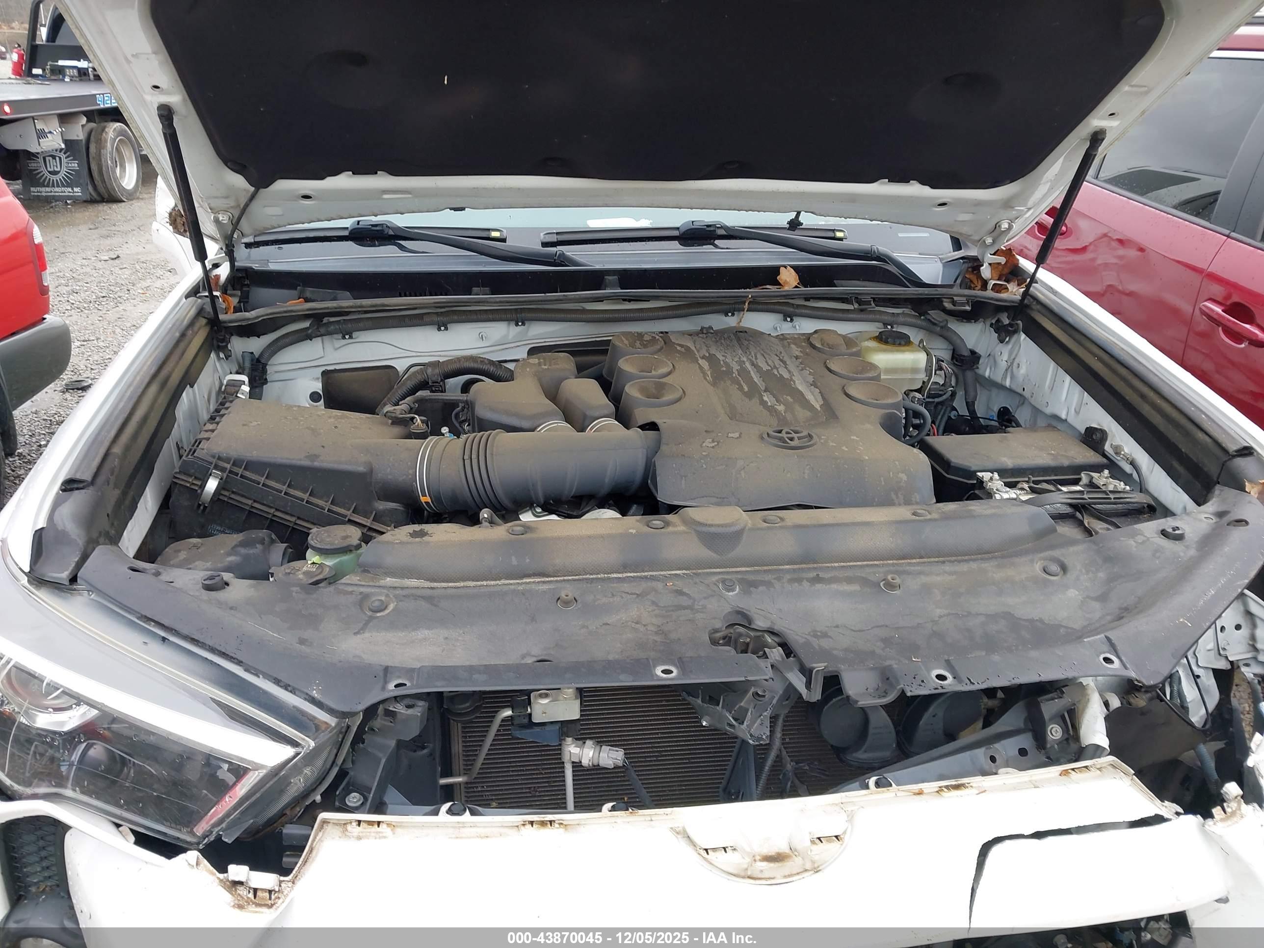 TOYOTA 4RUNNER image 10